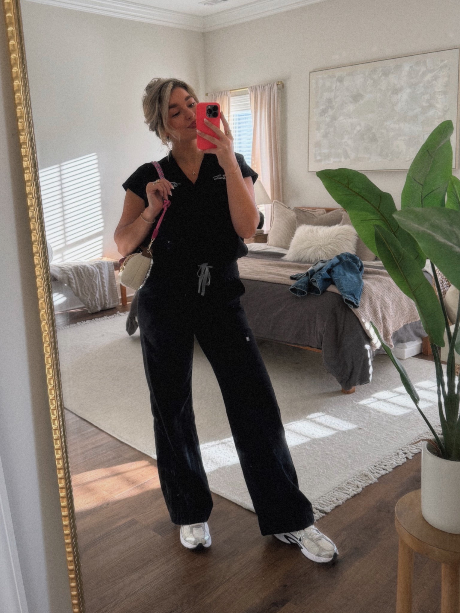 Derm Esty Scrub Fit! 💖✨

#LTKWorkwear #LTKFindsUnder100 #LTKStyleTip