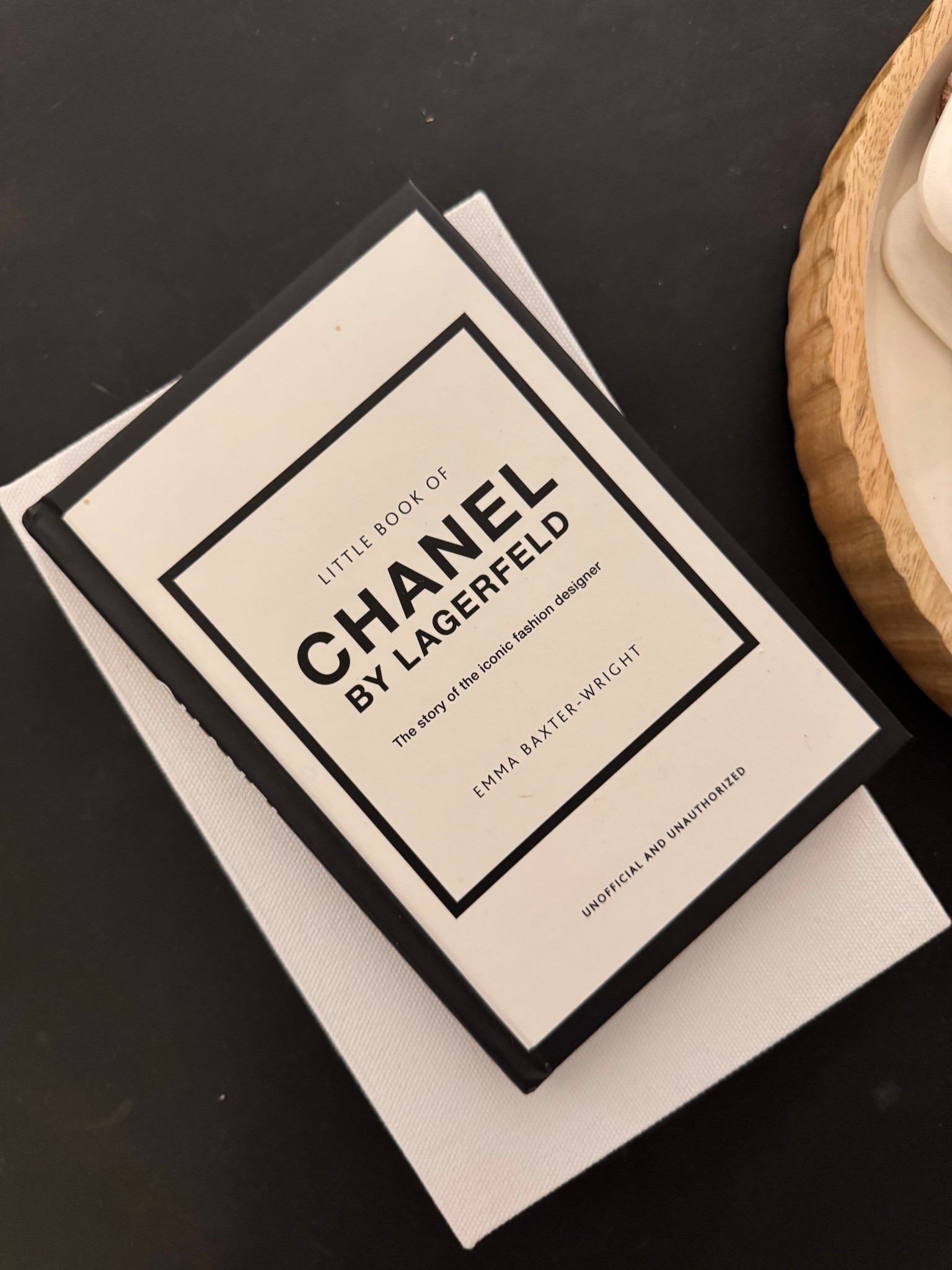 Layering styled books elevates the living room quickly

#LTKHome #LTKFindsUnder50 #LTKStyleTip