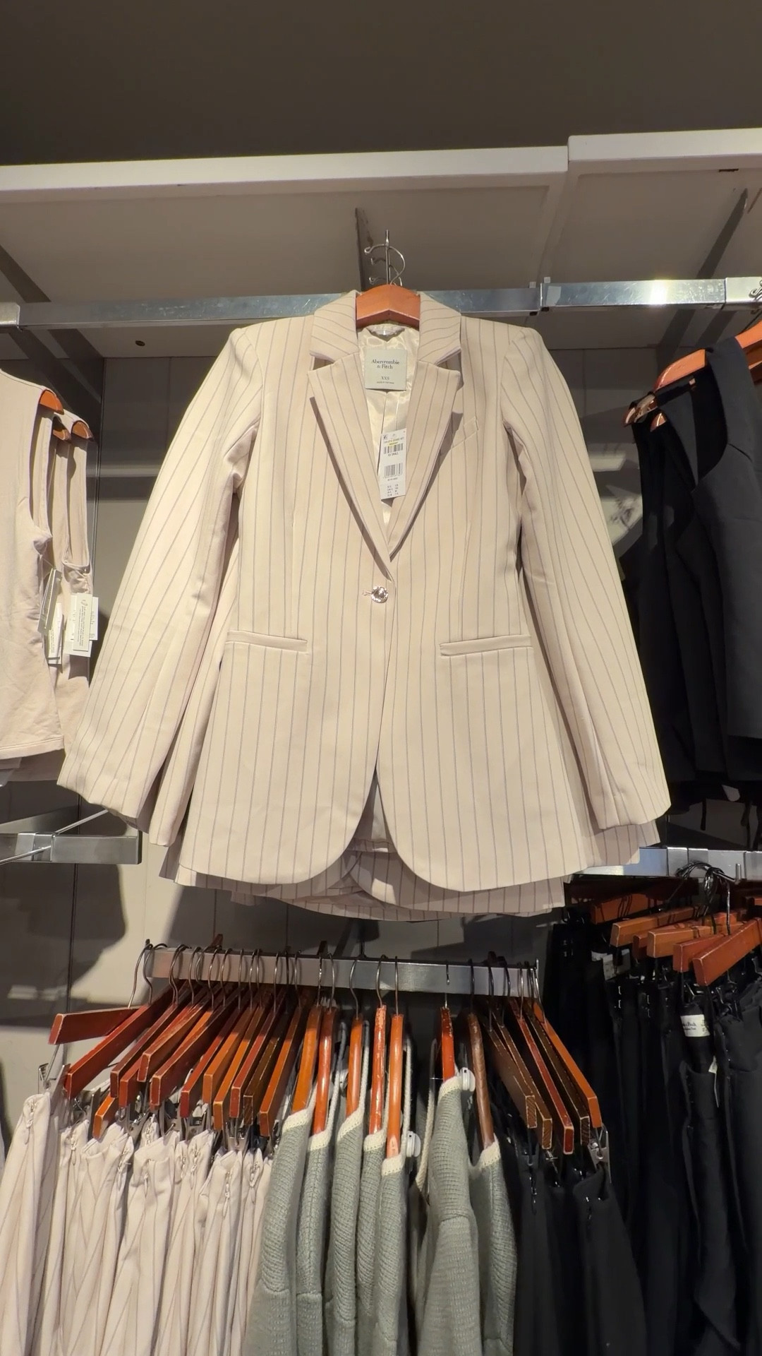 Workwear but make it chic! 🤍 The Nipped Waist Suiting Blazer from Abercrombie & Fitch in this beige pinstripe has such a flattering, tailored silhouette. 😍 It looks so polished paired with the matching trousers for a full suit moment, but it’s just as cute styled casually with denim. A versatile, elevated blazer that works for the office, meetings, or everyday polished outfits. 💼 Comes in a few different colors too! Linked this one and more Abercrombie blazers worth checking out. ✨ #Abercrombie #Workwear #Blazer

#LTKootd #LTKWorkwear #LTKPetite