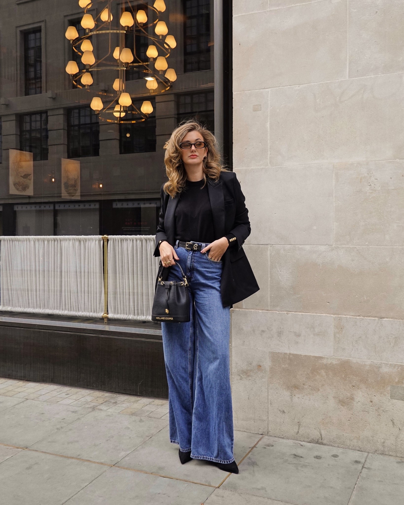 Back to basics @hollandcooperclothing 🖤

The most incredible tailored blazer, fits me like a glove! Definitely a piece worth investing in and keep in your wardrobe forever. You can’t beat a classic tailored black blazer. 

#hollandcooper #hollandcooperclothing #elevatedstyle #tallfashionblogger 

#LTKjeans #LTKautumn #LTKuk