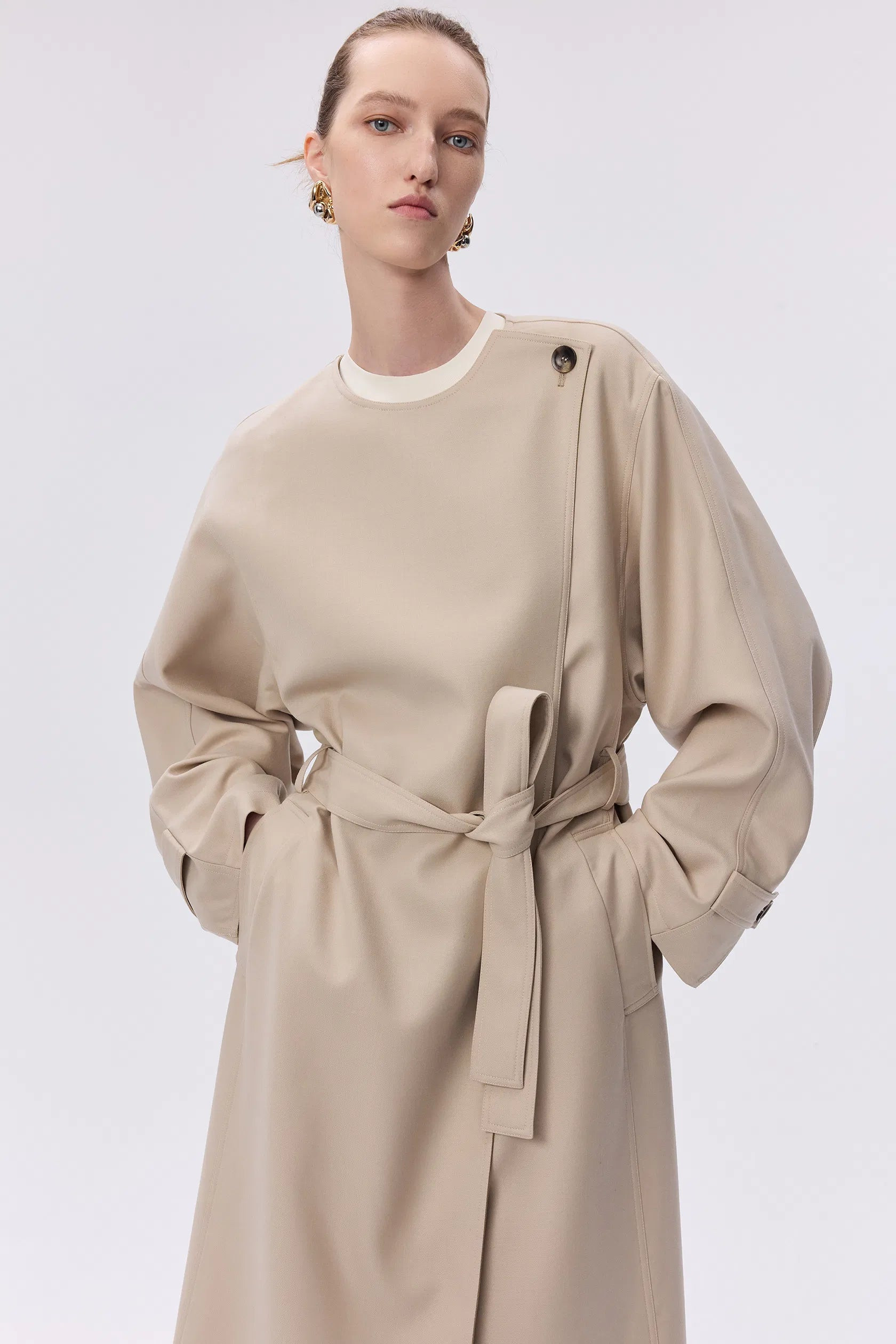 Hilda Single Button Collarless Trench in Wool Fine Twill | Fabrique