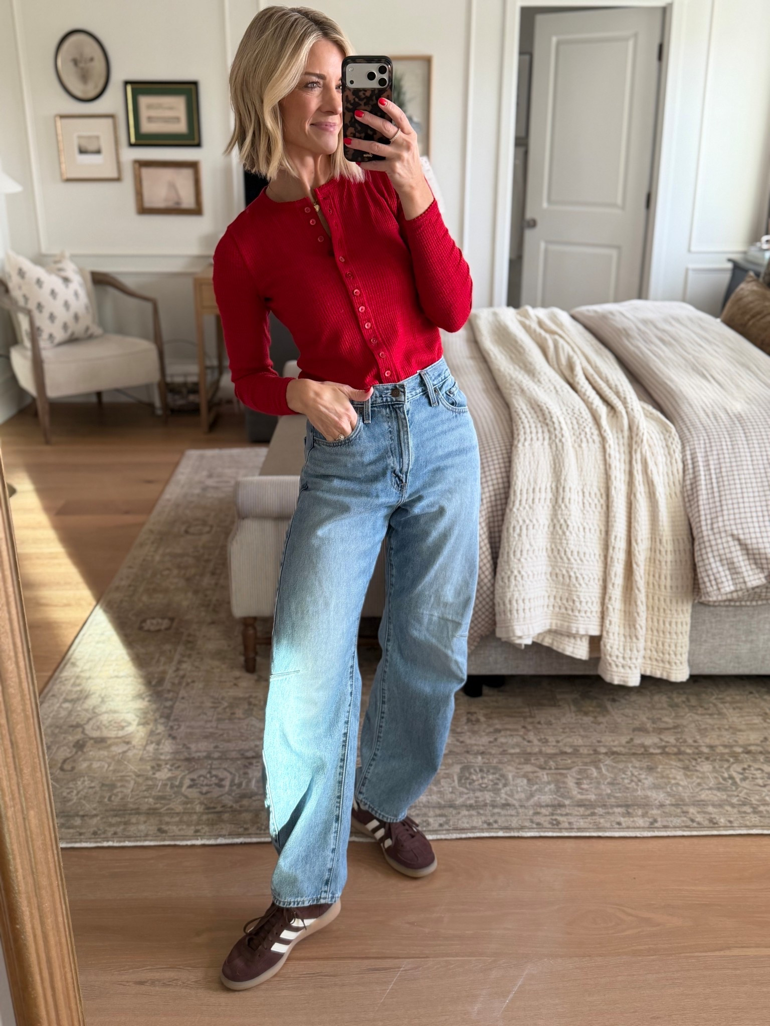 The sun is shining, oh happy day! Loving this cozy waffle button down from Madewell that I grabbed this past weekend in Dallas. I’m wearing my true size small.

#LTKFindsUnder100 #LTKSeasonal #LTKOver40