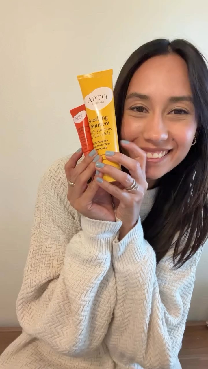 Glow with your flow with @aptoskincare ! ✨🫧

I have been loving their products lately. 

Not only are they clean, simple and effective skincare formulas. But they are also super affordable. 

If you have been on the search for clean products @aptoskincare will become your best friend. 

If you would like to try them comment “smooth” and I can send you a direct link or head over to my stories! 

#aptoskincare #glowwithyourflow #cleanbeauty #cleanskincare #ad #momlife #momblogger