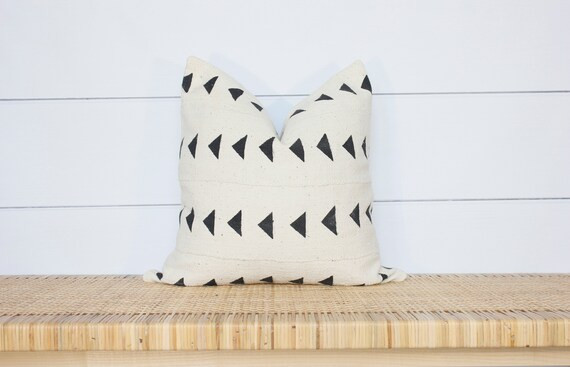 Mudcloth Pillow Cover | Triangle | 22x22 | Etsy (US)