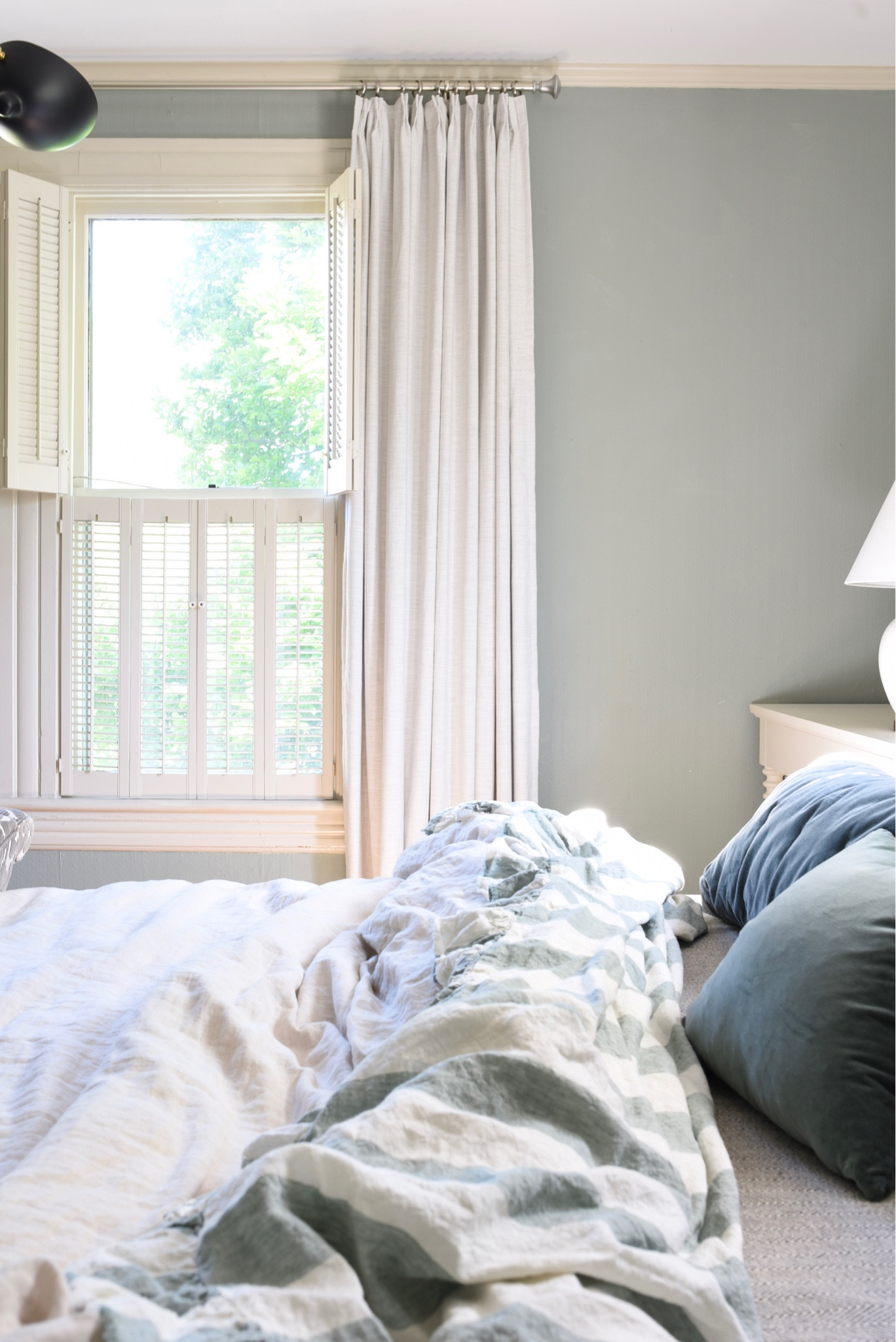 Primary bedroom: neutral (ish) masculine & feminine 

#LTKhome