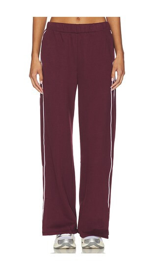 Beyond Yoga Luxe Fleece Piper Wide Leg Pant in Burgundy. - size S | Revolve Clothing (Global)
