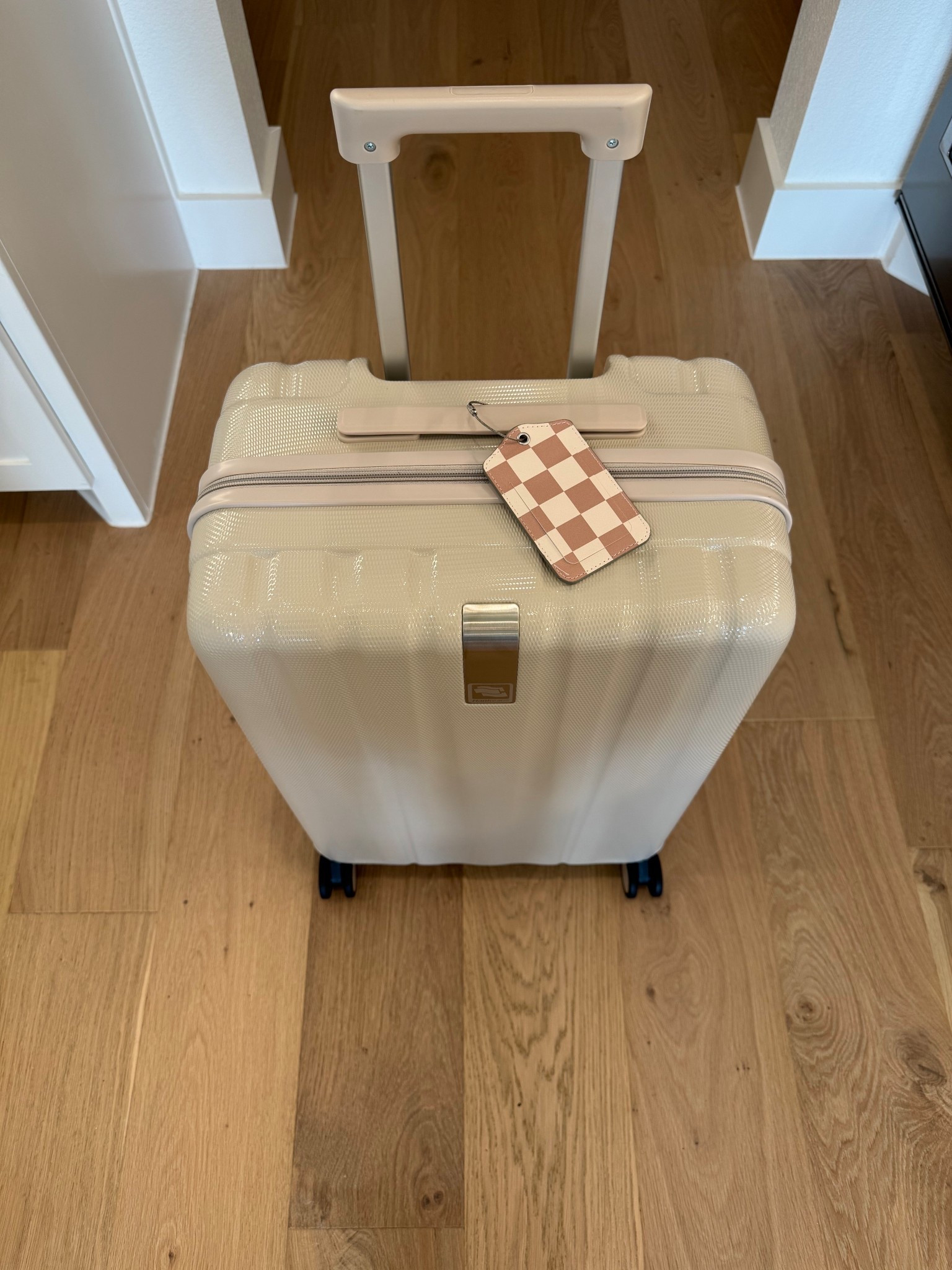 The best luggage and checkered tag

Travel essentials, travel must haves, Amazon finds, 

#LTKSaleAlert #LTKFamily #LTKTravel