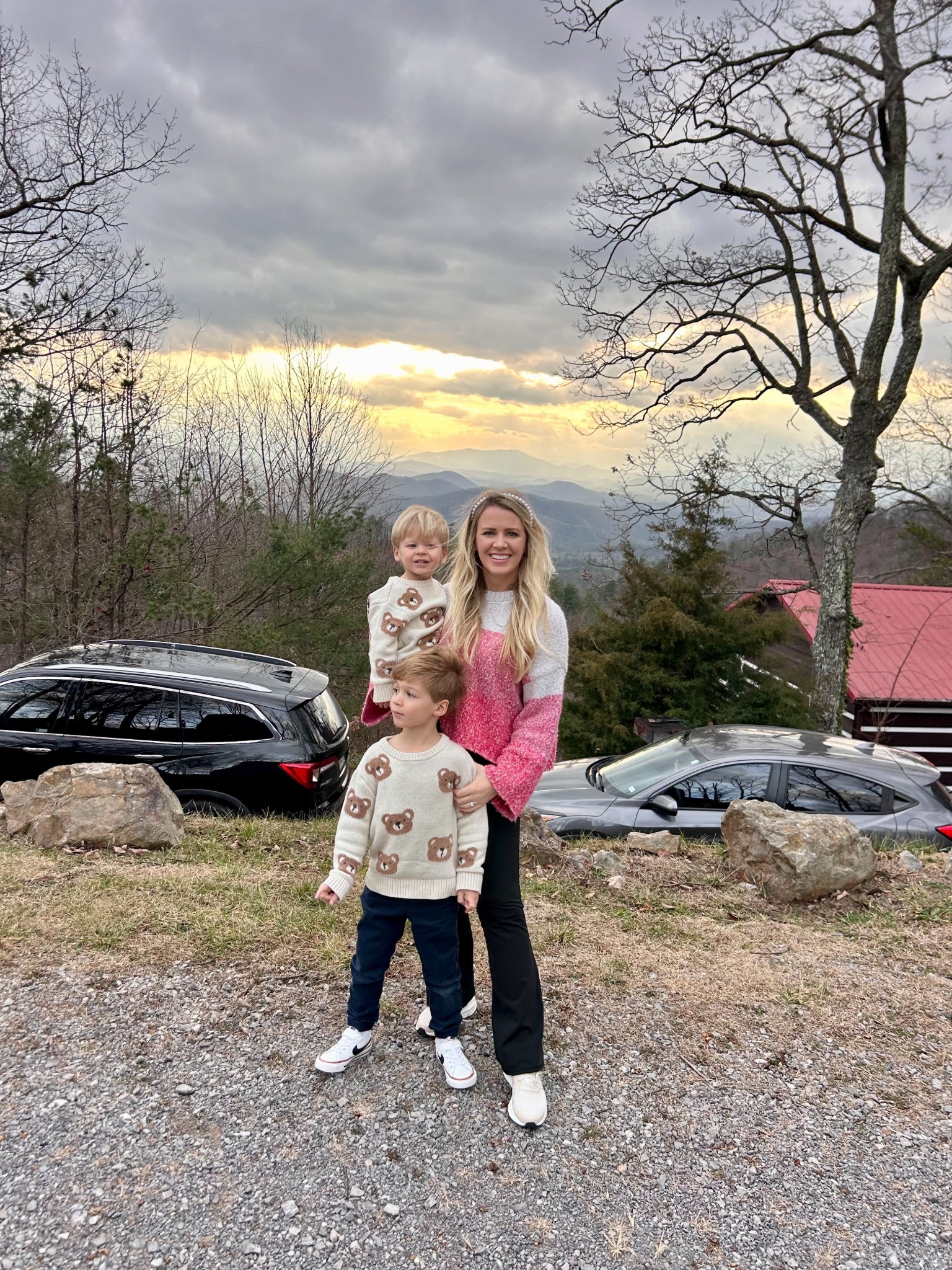 Mom travel attire! 

#LTKActive #LTKootd #LTKmomlife