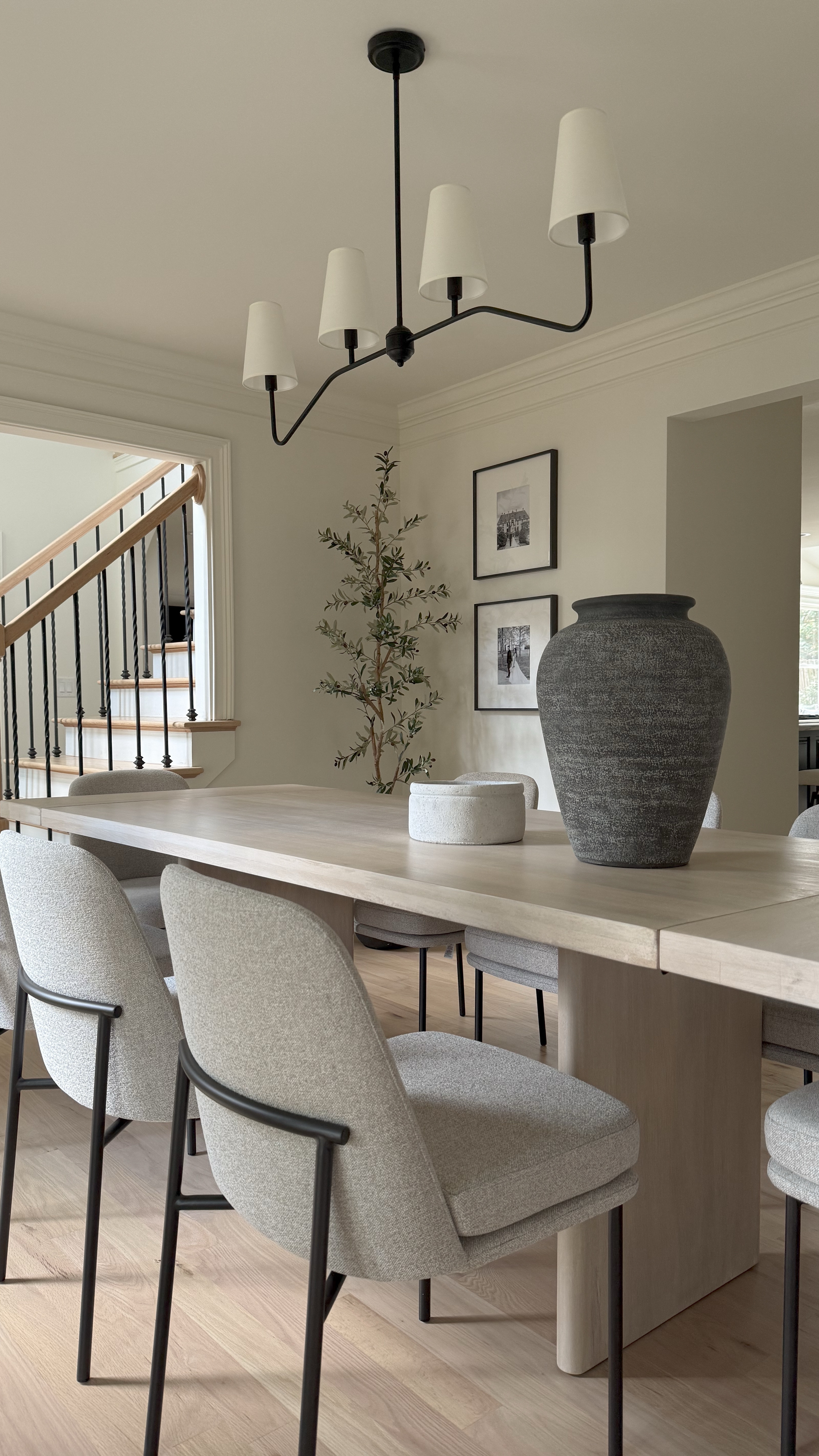 Neutral | Modern | Organic | Transitional | Follow along if this is your style! 

You can always find the links to the products in my posts in my bio! 

 #neutralhome #neutraldiningroom #modernorganic #modernclassic #diningroom #diningroomdecor #diningroominspo #transitionaldesign #interiordesign