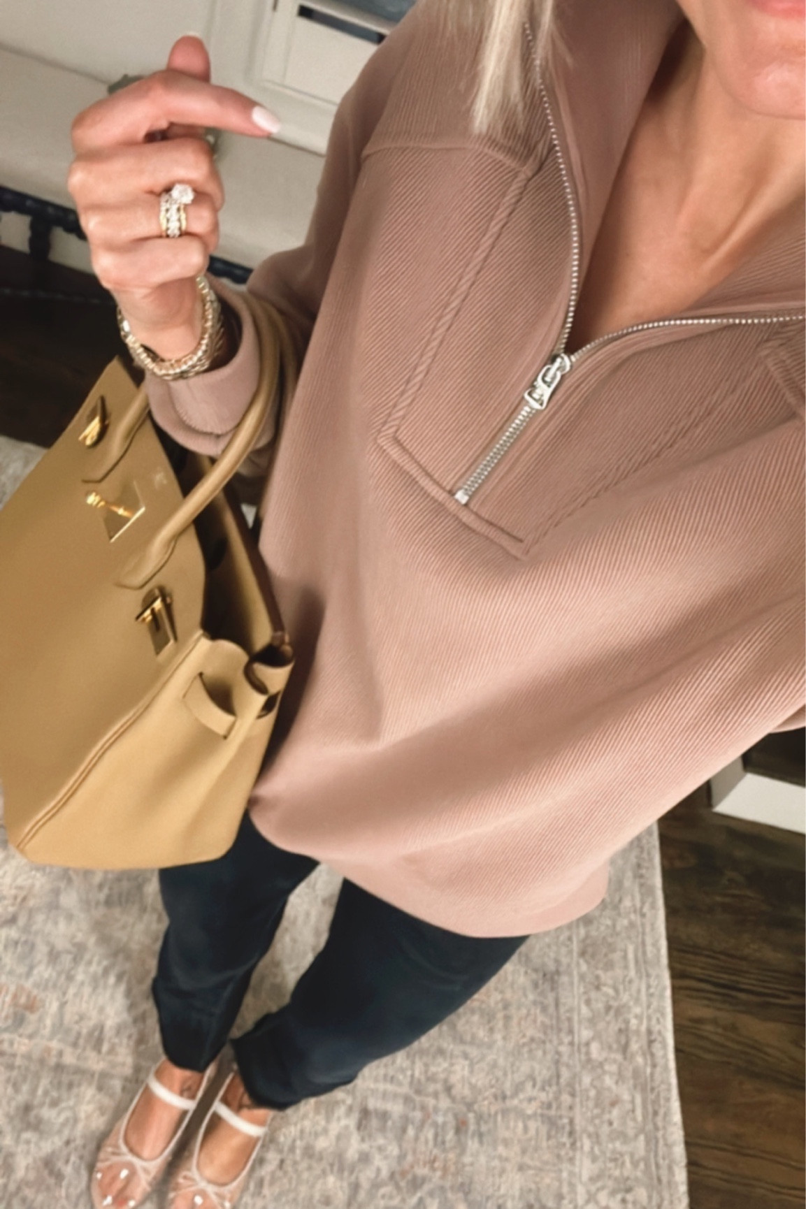 Casual outfit idea I wore over the weekend! Wearing an XS in the Varley half zip! 

Loverly Grey, outfit idea

#LTKstyletip #LTKSeasonal