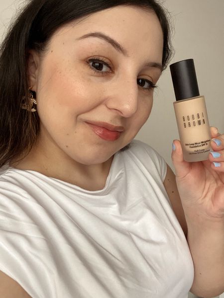 Loving the #BobbiBrown Weightless Foundation. Has such a light texture and medium coverage that’s buildable. Great for anyone with combination skin and a nice everyday foundation that doesn’t look too heavy. 

#LTKxSephora #LTKfindsunder100 #LTKbeauty