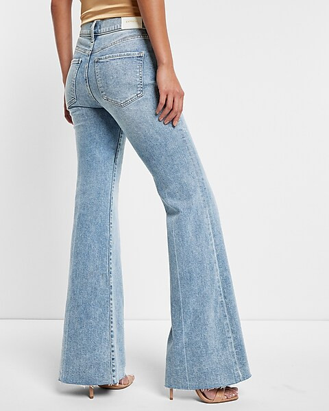 Mid Rise Light Wash Raw Hem '70s Flare Jeans | Express