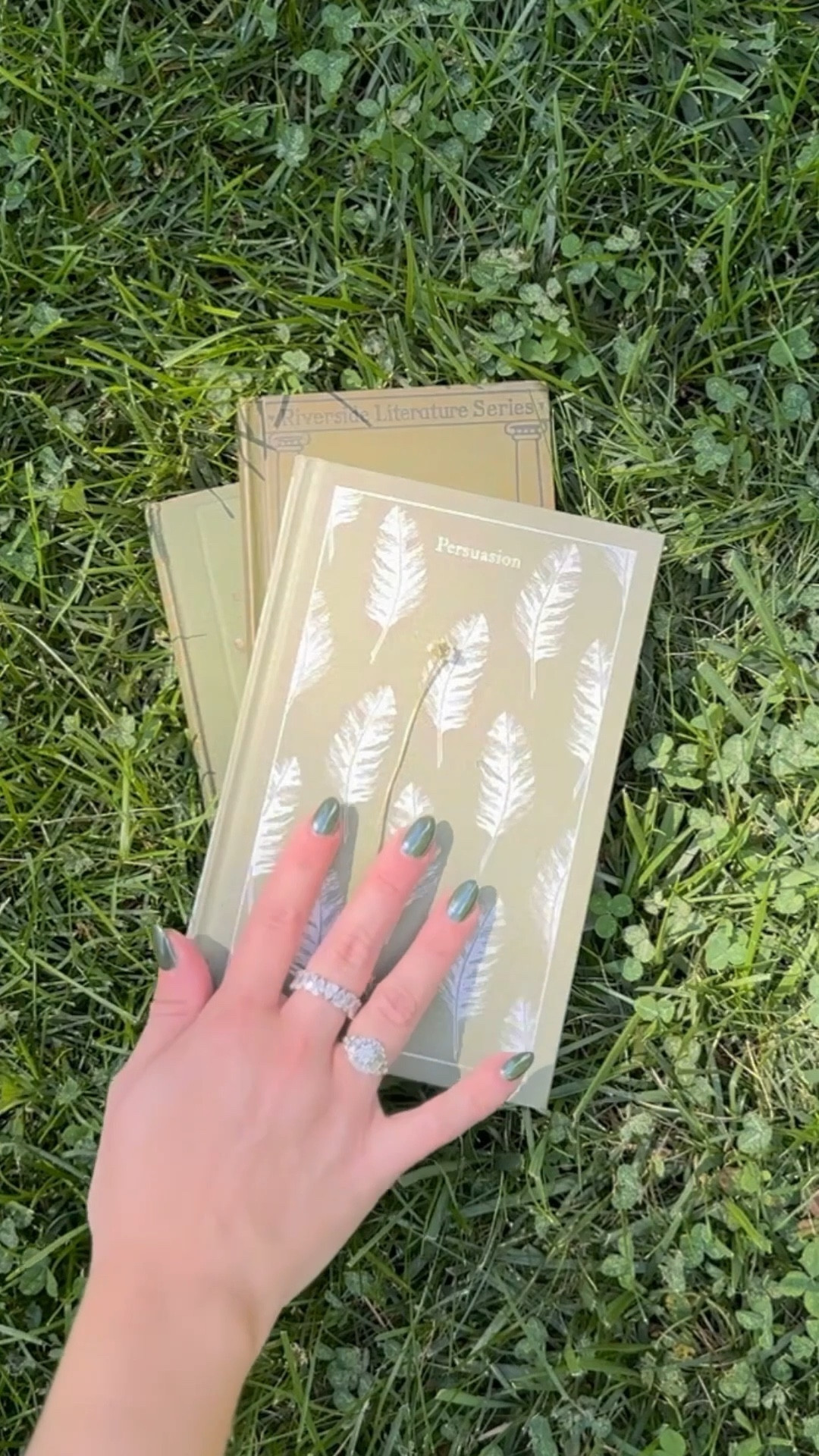 Obsessed with my new glass jade manicure 💚

#LTKSeasonal #LTKFindsUnder50