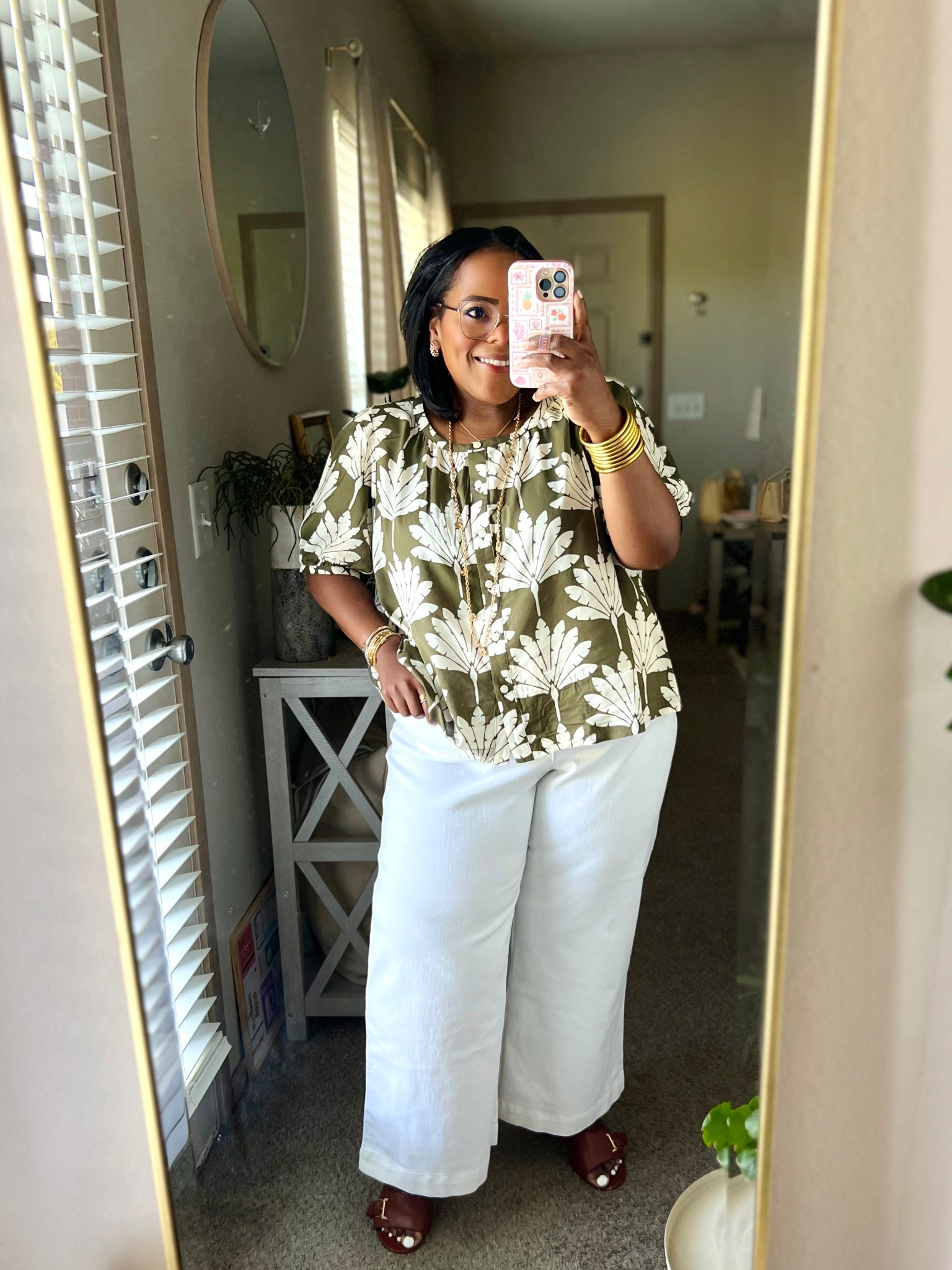 Love this easy casual Summer look from LOFT!! These white wide leg Palmer pants are so good! 

#LTKSaleAlert #LTKMidsize #LTKPetite