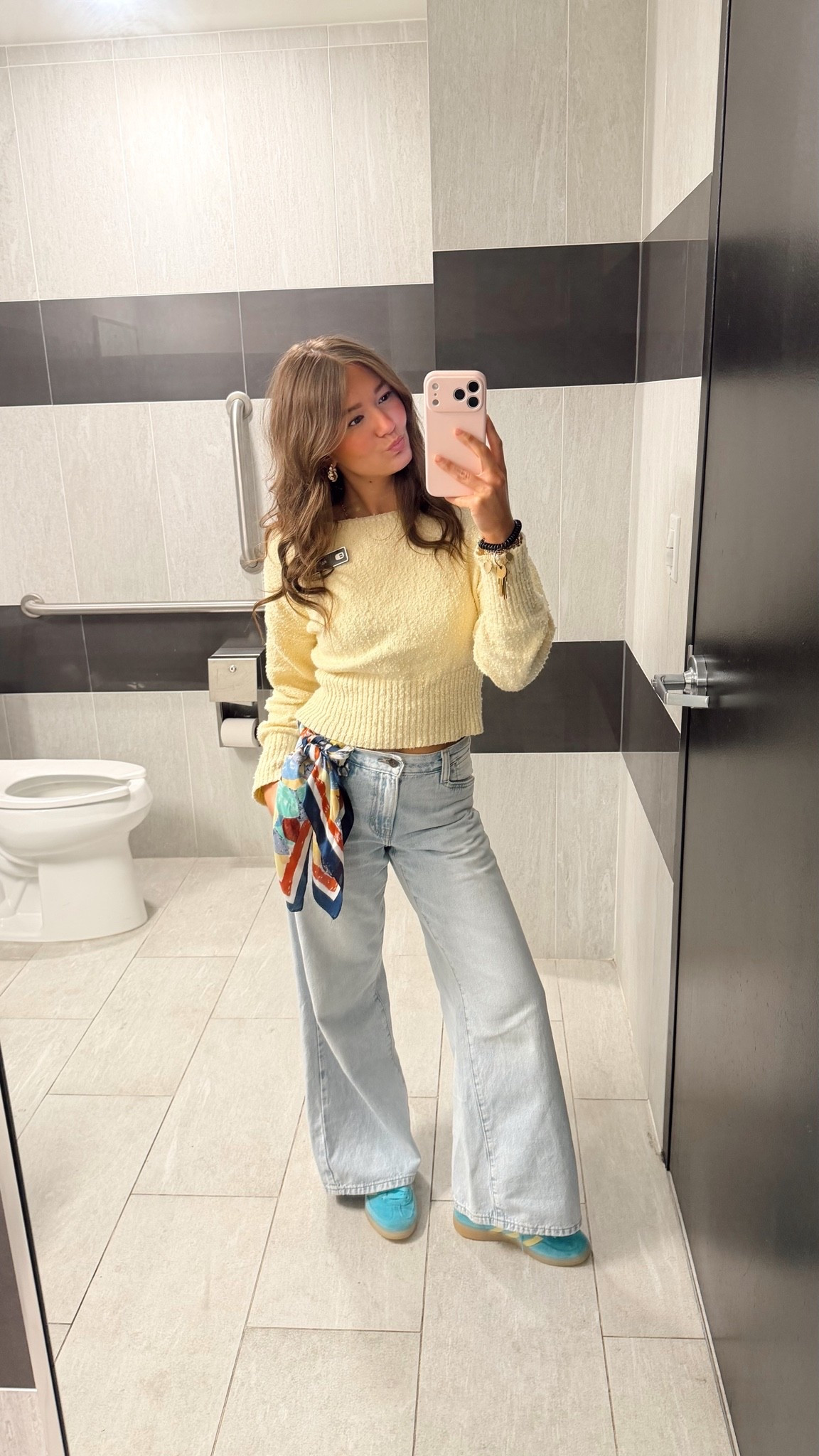 super chill outfit for the day!! 💛

#LTKootd #LTKgrwm #LTKdayinmylife