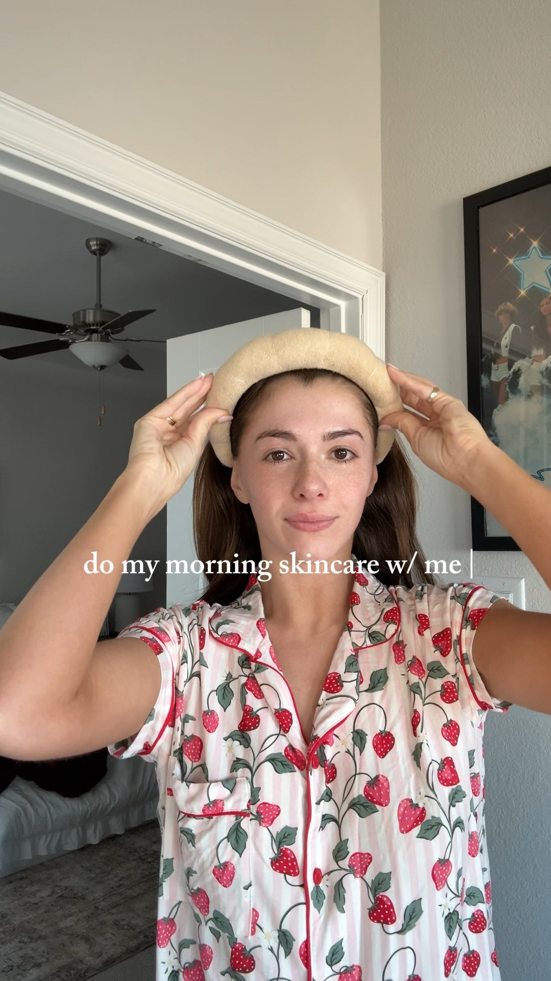 my go to morning skin care routine! 

After rinsing my face I go in with: 
La Roche-Posay vitamin c12 serum 
Charlotte Tilbury Magic Serum
La Roche - Posay eye serum 
La Roche- Posay double repair moisturizer  
Supergoop Unseen Sunscreen 
Laneige lip mask 
Babe lash serum 


#LTKselfcare #LTKBeauty #LTKmorningroutine