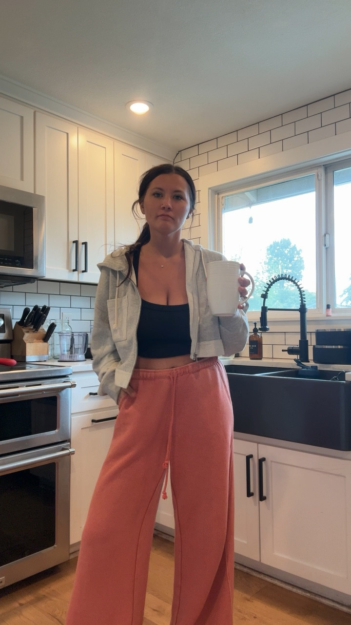 Lounge Outfit of the morning ✨🖤