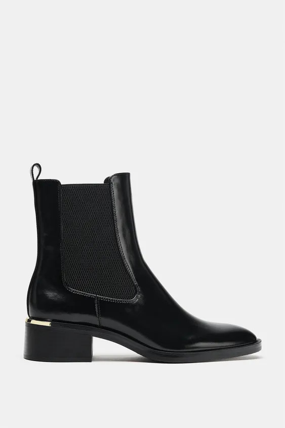 HEELED ANKLE BOOTS WITH METAL DETAIL | Zara DE