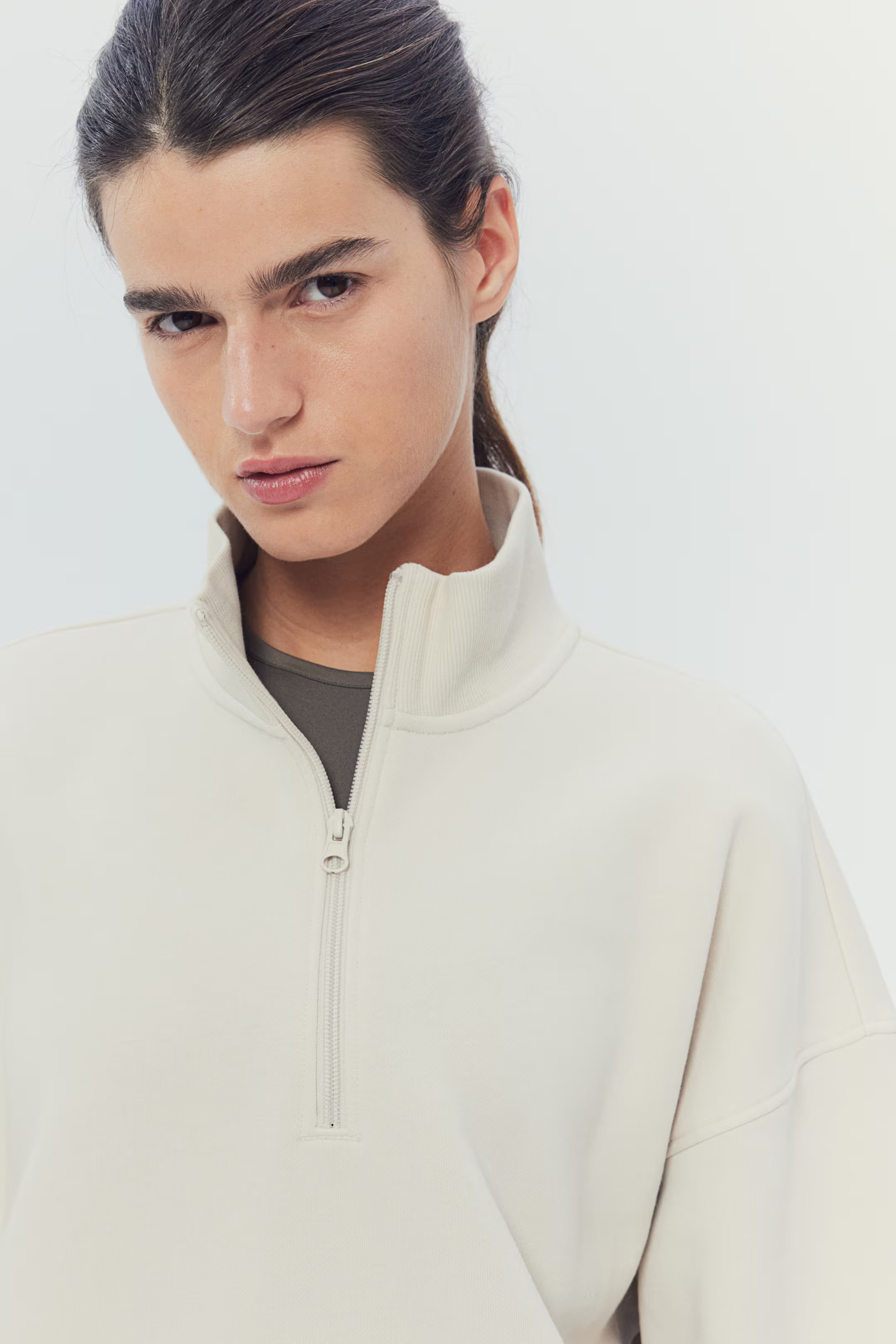 Zip-top sports sweatshirt - Light beige - Ladies | H&M GB | H&M (UK, MY, IN, SG, PH, TW, HK)