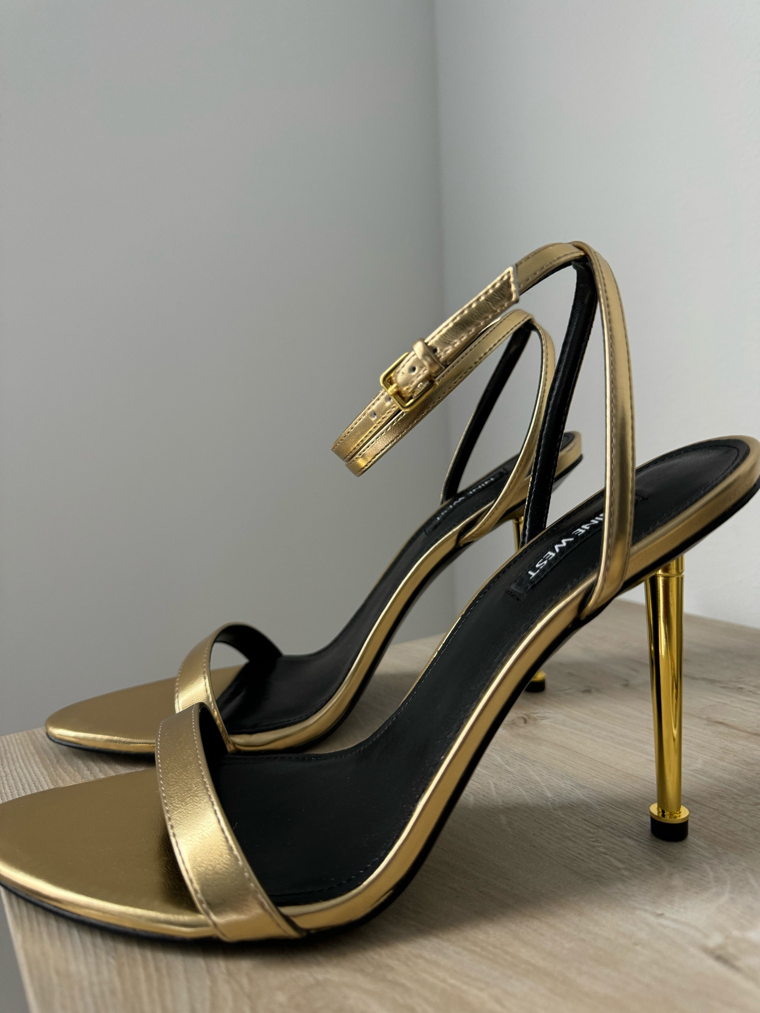 Viral Tom Ford Padlock Dupes 

#LTKSaleAlert #LTKFindsUnder100 #LTKShoeCrush