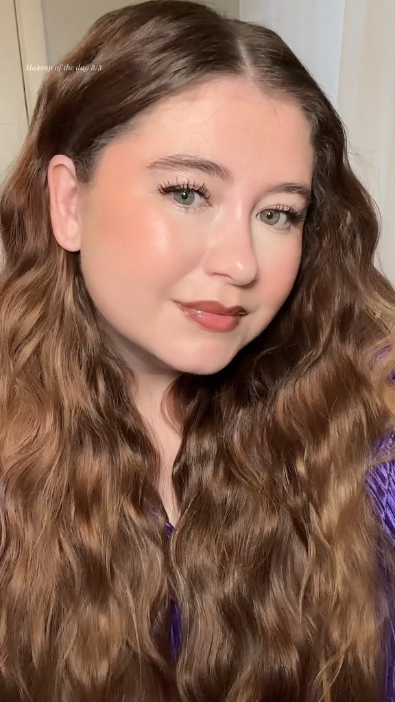 Easy natural glowy makeup of the day

#LTKU #LTKFind #LTKbeauty