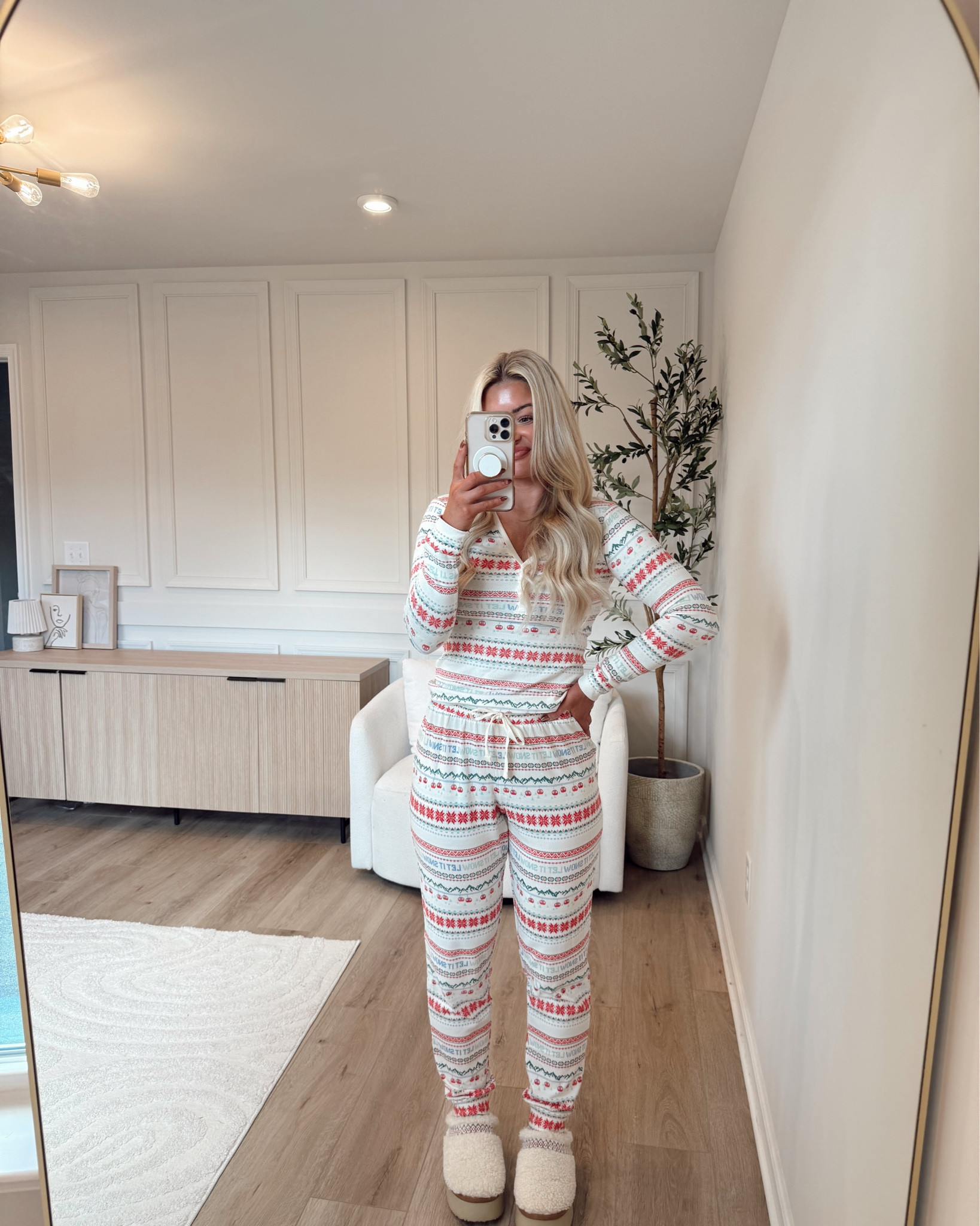 Holiday pajamas and the cutest set from Abercrombie! 

#LTKSeasonal #LTKStyleTip #LTKFindsUnder100