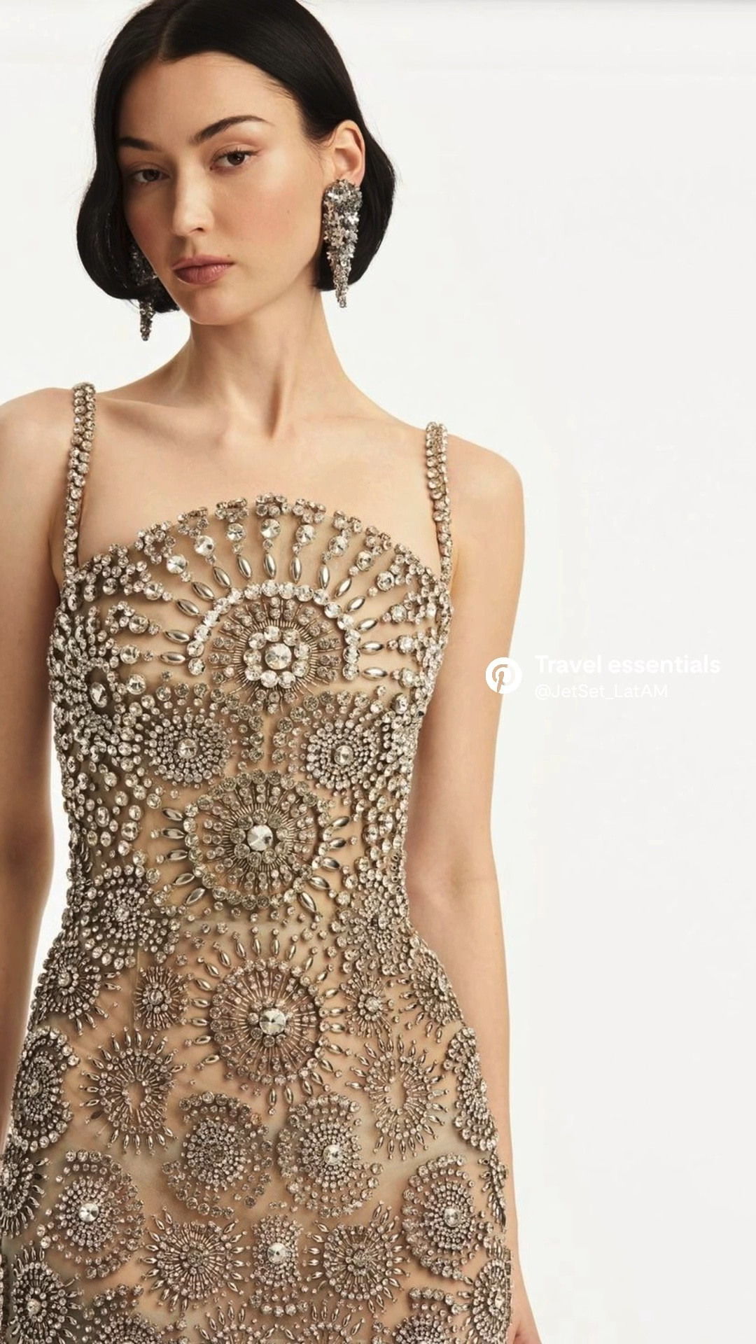 A moment of modern opulence ✨
Oscar de la Renta’s crystal embroidery meets timeless elegance — designed for evenings that feel like art. Styled with intention, worn with quiet confidence.

#OscarDeLaRenta #QuietLuxury #JetSetLatAM #EveningElegance #LuxuryStyle #LTKFashion


#LTKHoliday #LTKSeasonal #LTKBeauty