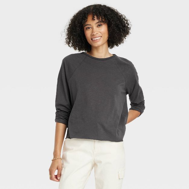 Women's Long Sleeve T-Shirt - Universal Thread™ | Target