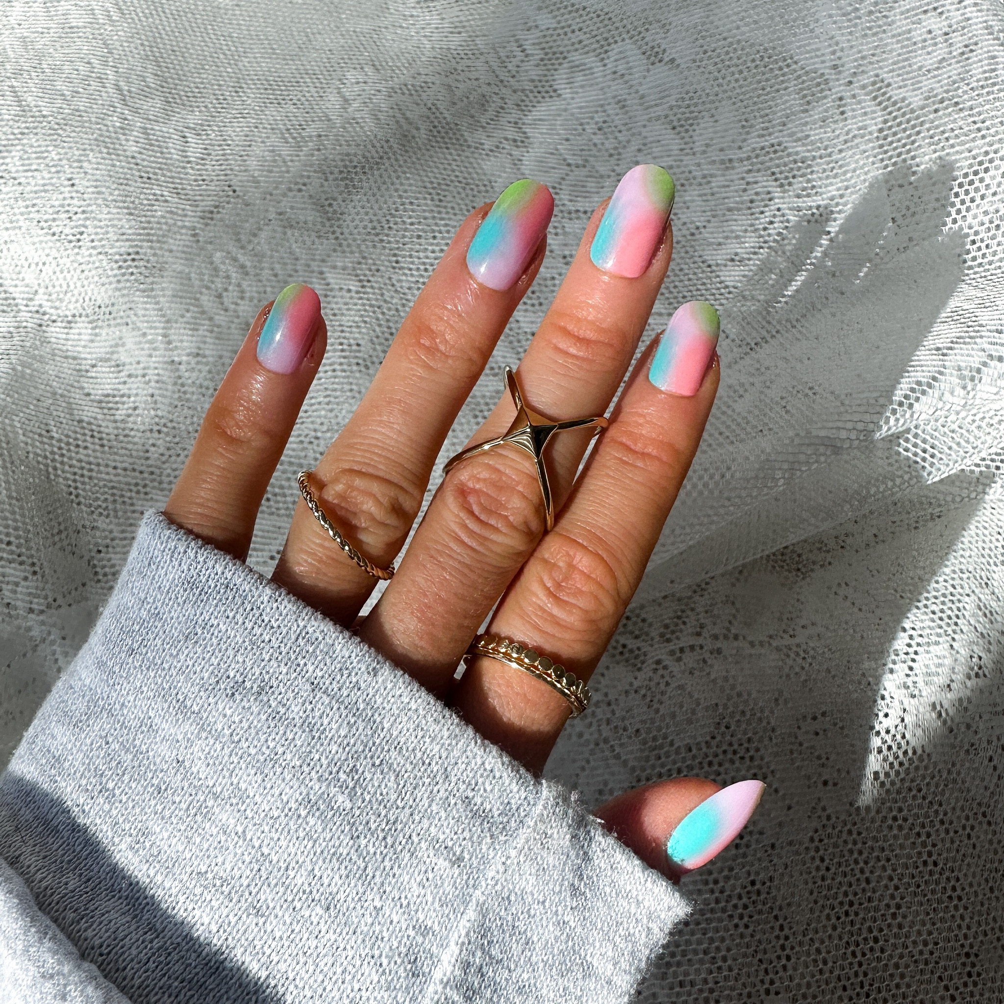 I have a secret…..😍 #ad

These Cotton candy Ombre nails only cost me $10🍬 & the best part? 

These are press ons!!

@paintlabco is always showing up with the cutest nail inspo with their designs & fit any budget.

I wore these on vacation & can’t wait to live in their bright & fun designs this spring and summer!
.
.
.
.
.
#pressons #pressonnails #nails #beauty

#LTKstyletip #LTKbeauty