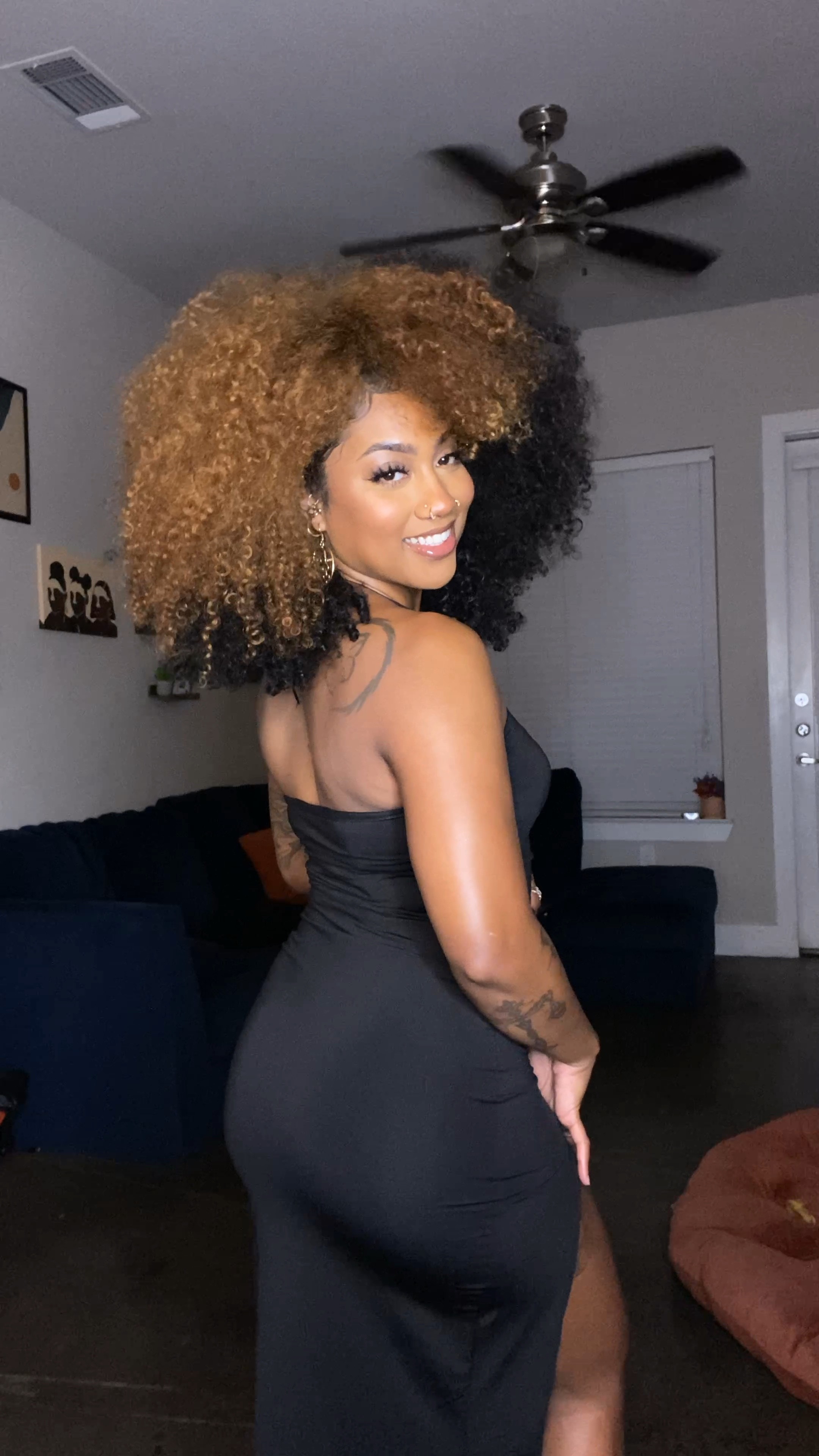 Long and fitted black dress with slit/opening on the right leg. Spaghetti straps, stretchy, sexy and beautiful 🖤

#LTKHalloween #LTKwedding #LTKunder50