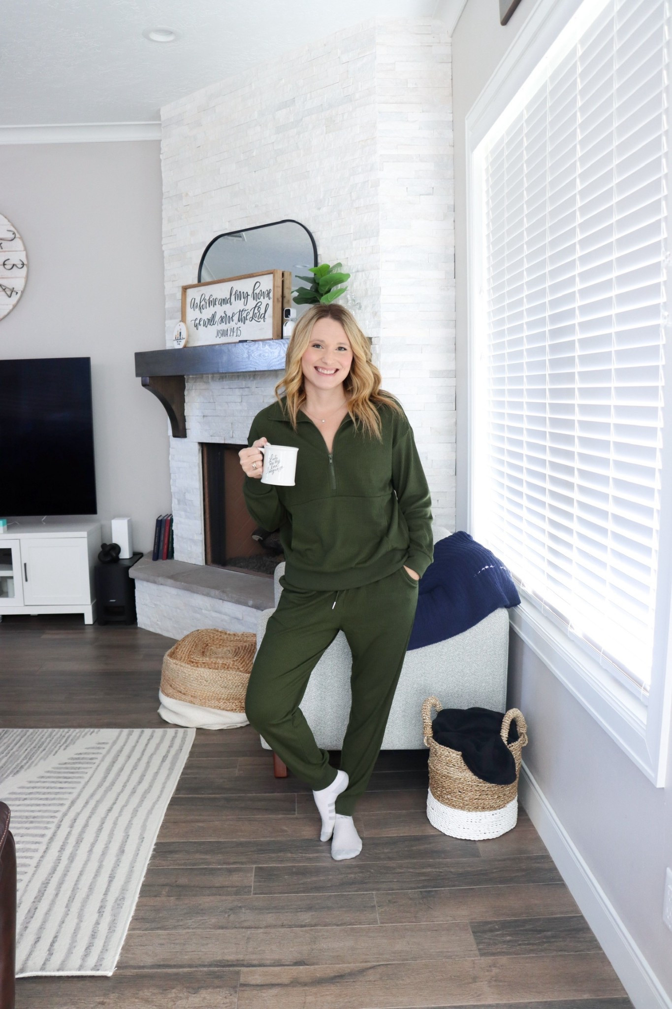 Cozy up time. -

Cold weather- grab this cozy outfit and a cup of coffee- perfect!

//
Cozy outfit
Winter outfit 


#LTKdayinmylife #LTKselfcare #LTKootd