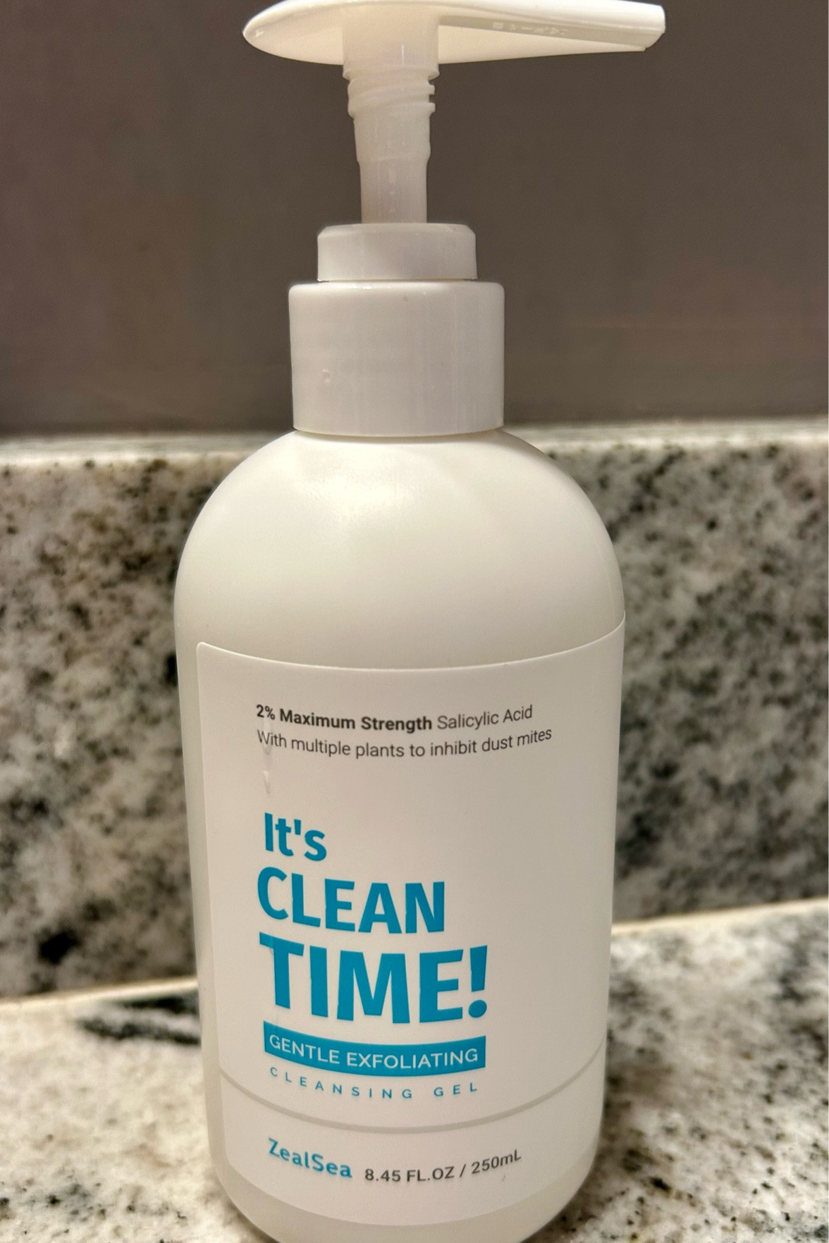 Does not dry out your skin and super gentle!



#LTKbeauty #LTKsalealert