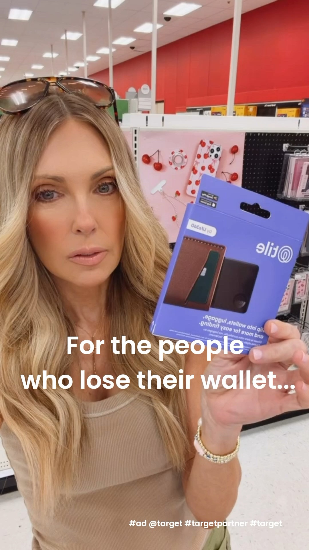 #Ad For the men, or women, in your life who lose their wallets, slide this tile card to see its location. Great Father's Day gift!  

@Target #targetpartner #target

#LTKMens #LTKSeasonal
