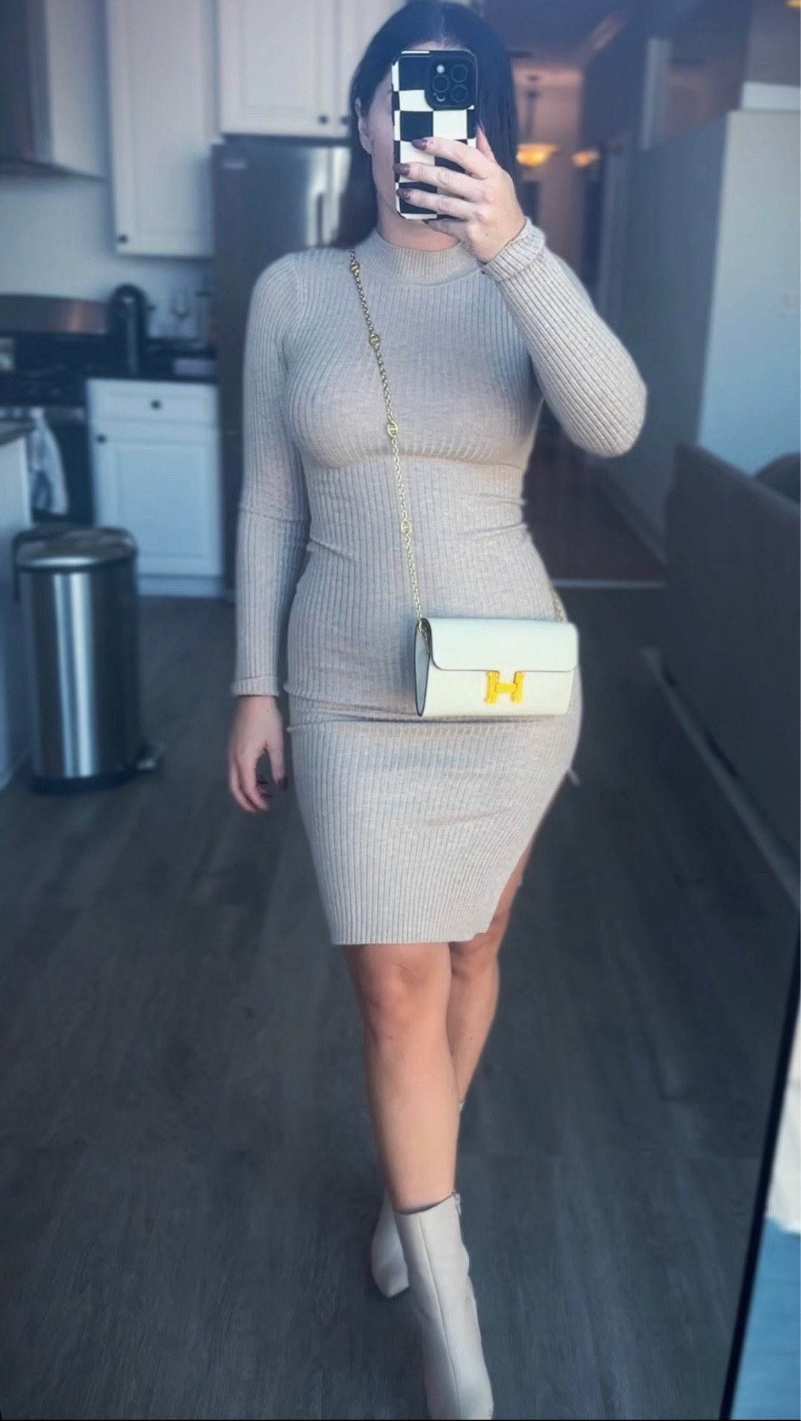Beige bodycon sweater dress, beige ankle boots, and DHgate bag

#LTKitbag #LTKfindsunder100 #LTKSeasonal