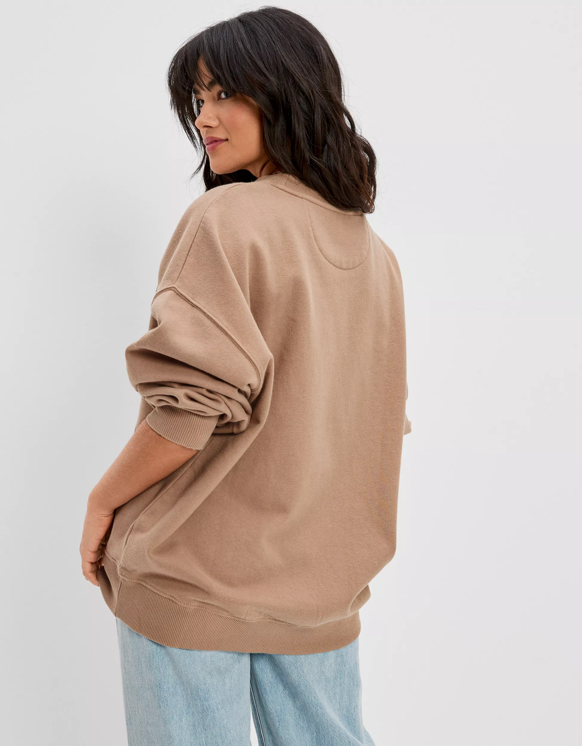 AE Oversized Graphic Sweatshirt | American Eagle Outfitters (US & CA)