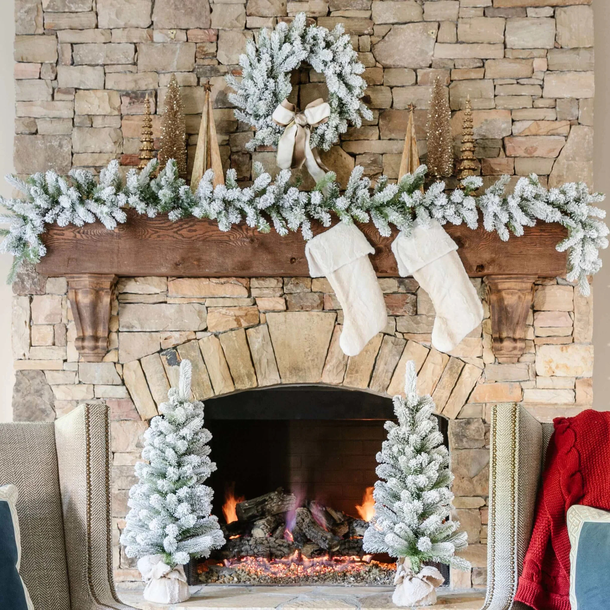 King Flock® Collection 4-Piece Set with Warm White LED Lights (Plug or | King of Christmas