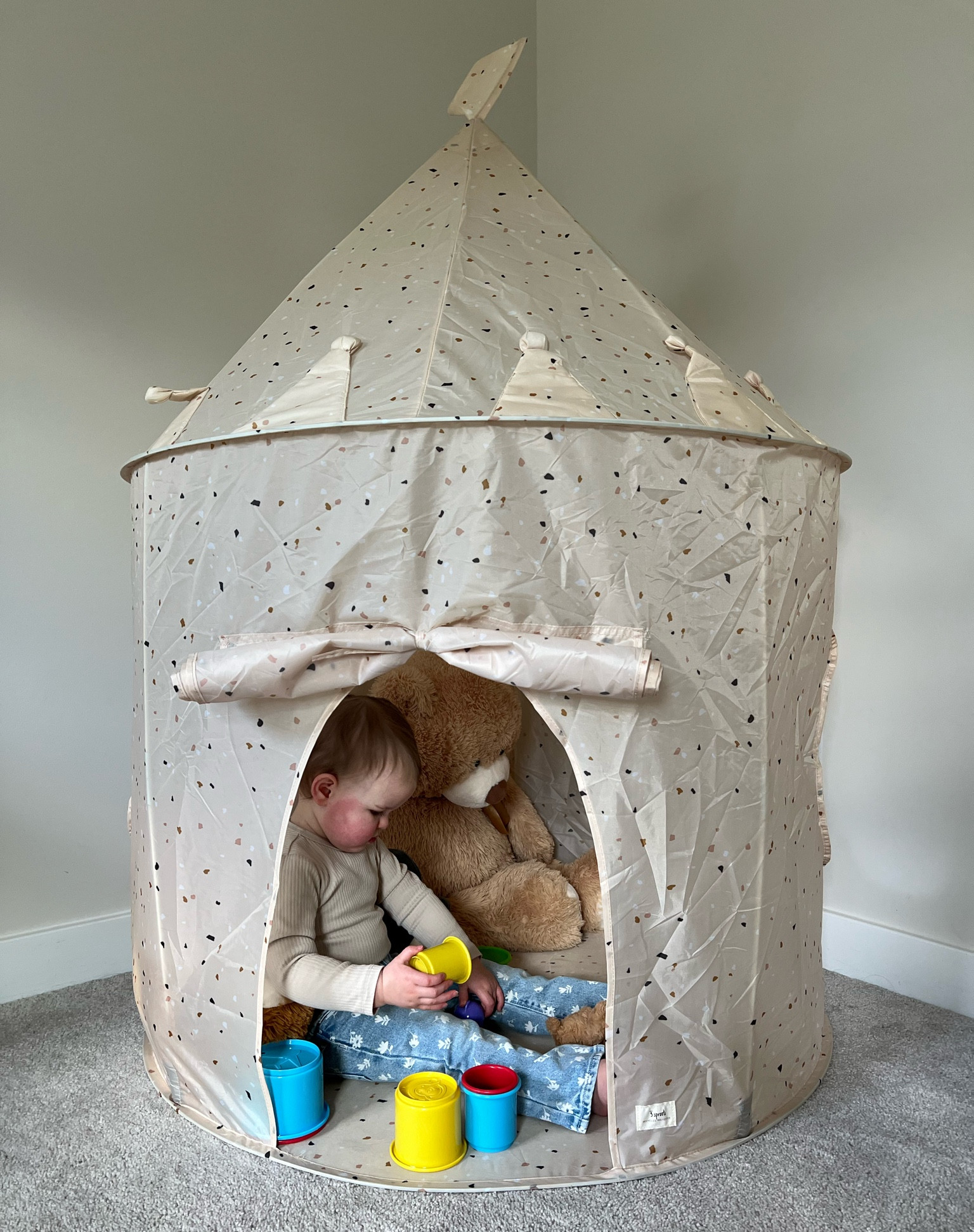 Neutral tent for kids playroom from Amazon