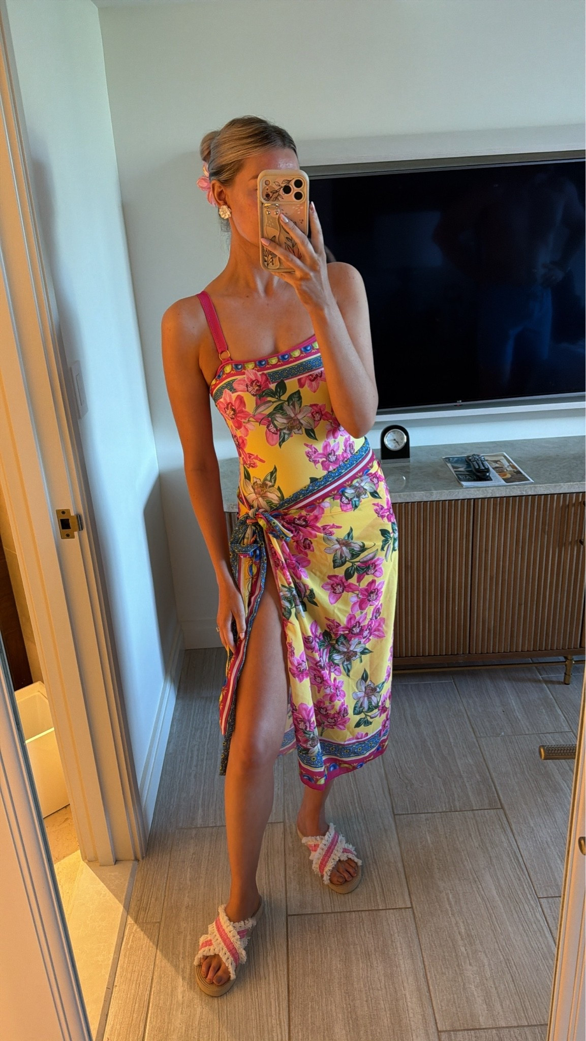 Beach day OOTD 🌺💛

#LTKTravel #LTKSwim #LTKootd