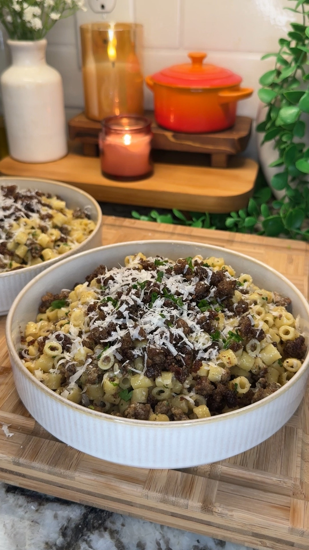 crispy beef + garlic parm = the best one pan pasta you’ll make! we are obsessed wih this pasta & it never disappoints🧄🧀🌿simple but so delicious!

#kitchenfavorites #cookingessentials #cookingmusthaves #kitchendecor

Ingredients:
- 1 lb ground beef
- 1 tbsp avocado oil
- 1.5 tsp salt
- 1 tsp black pepper
- 2 tsp onion powder
- 2 tsp garlic powder
- 1 shallot, diced
- 6 cloves garlic, minced
- 1/3 cup white wine
- 2 cups beef broth
- 8 oz Ditalini pasta
*cover & cook for 8-10 minutes
- 1/2 cup heavy cream
- 1 cup freshly grated Parmesan
- 1/4 cup chopped parsley


#LTKHome #LTKFamily #LTKSeasonal