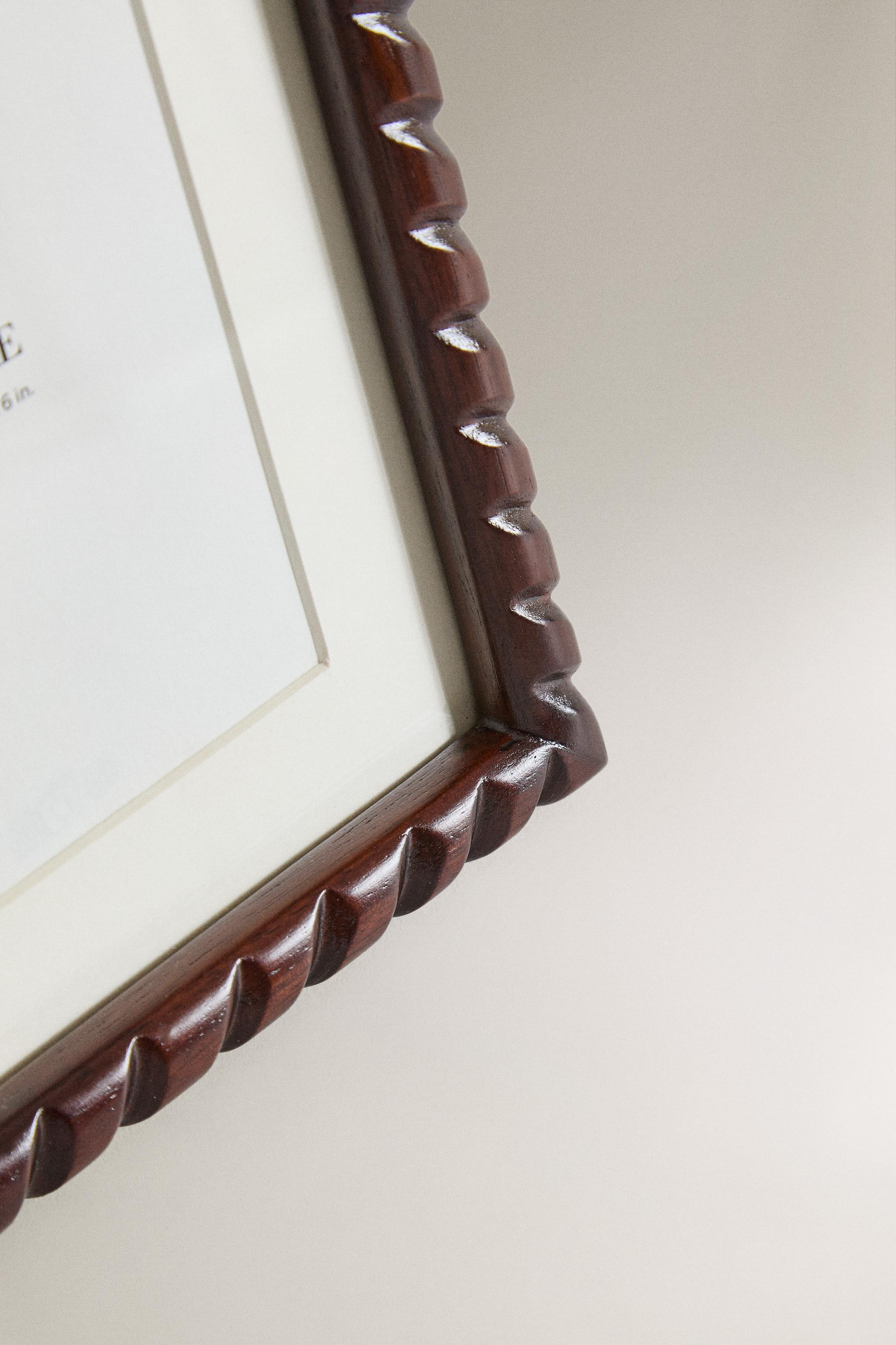 HERRINGBONE WOODEN PICTURE FRAME | Zara US