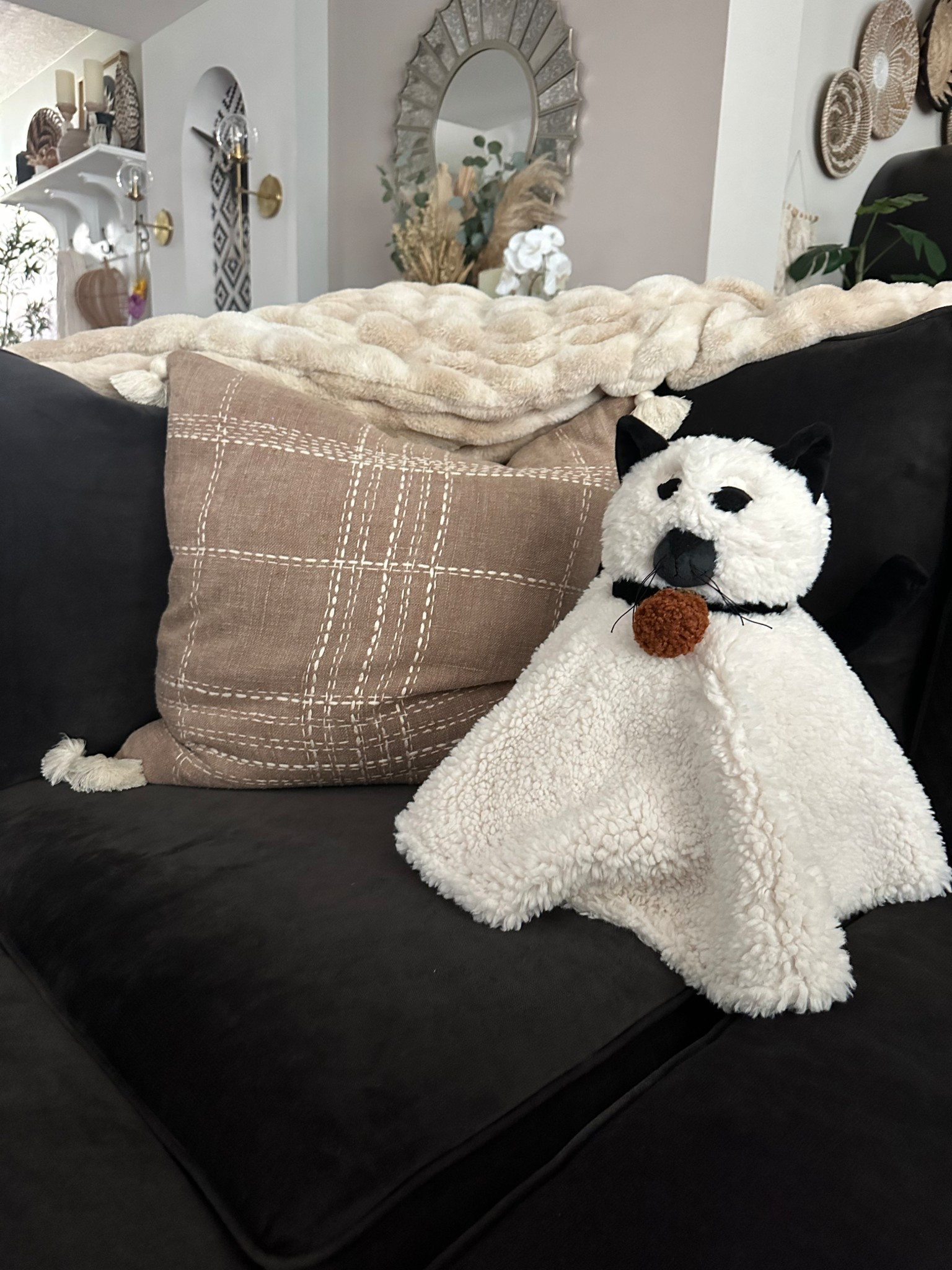 They get me every year and have a few more items to share or won’t ship until the end of the month but love me some #potterybarnhalloween #ghost #ghostpillow #pbpillow #halloween #catghost #falldecor 

#LTKSeasonal #LTKStyleTip #LTKHome