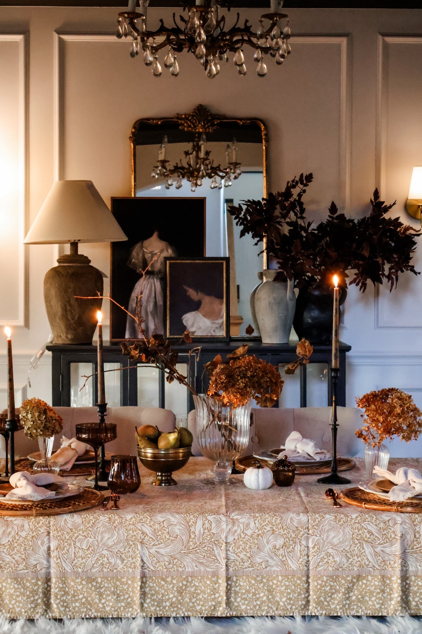 Holliday tablescape! I have linked everything that is still available or similar items ❤️