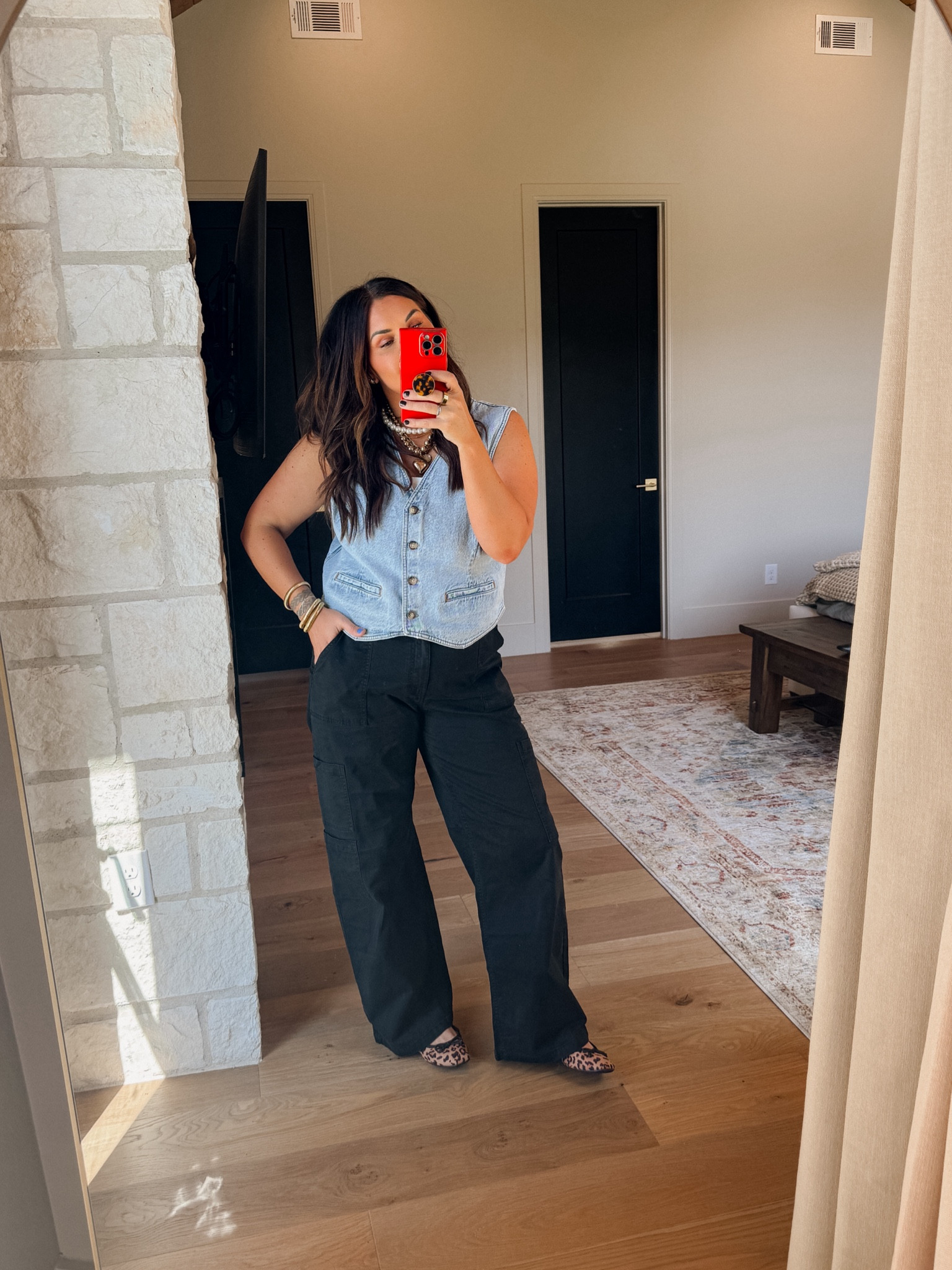 Walmart cargo pants and flats!
Linked up similar vests too. 
@walmartfashion #walmartpartner #walmartfashion

#LTKMidsize #LTKFindsUnder50 #LTKStyleTip