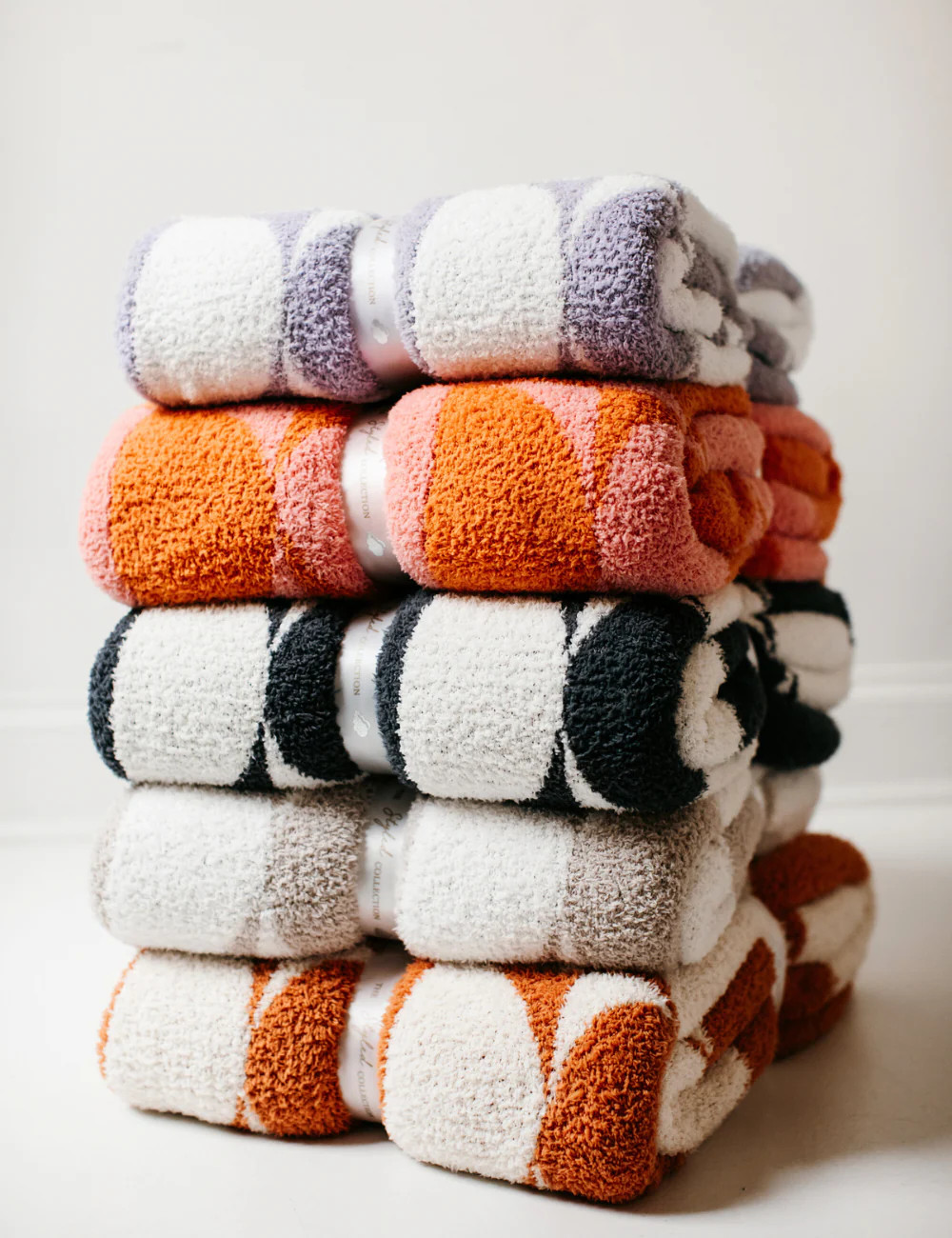 TSC x Tia Booth: Mod Circle Buttery Blanket | The Styled Collection