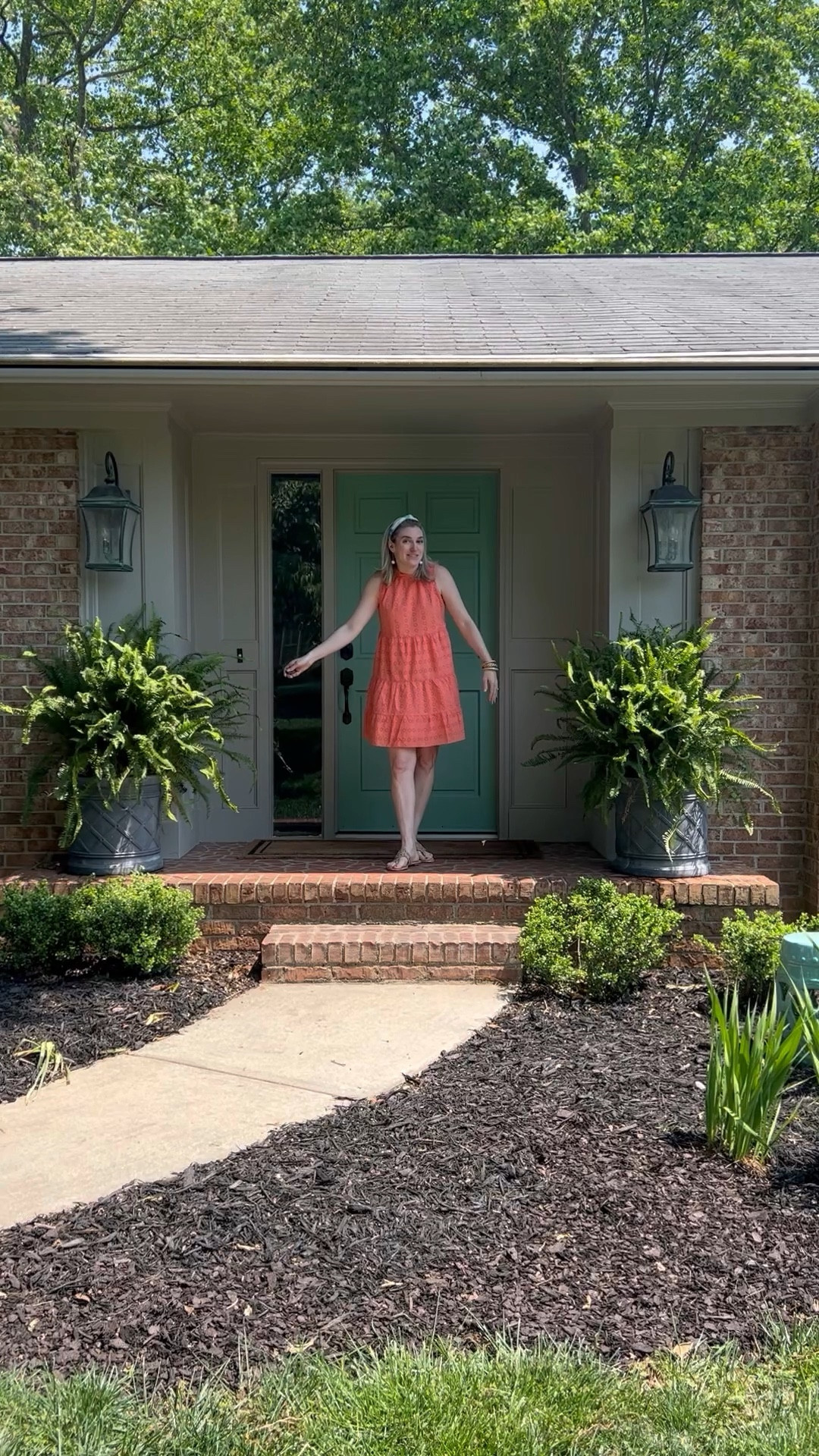 Linking our lanterns and similar planter!