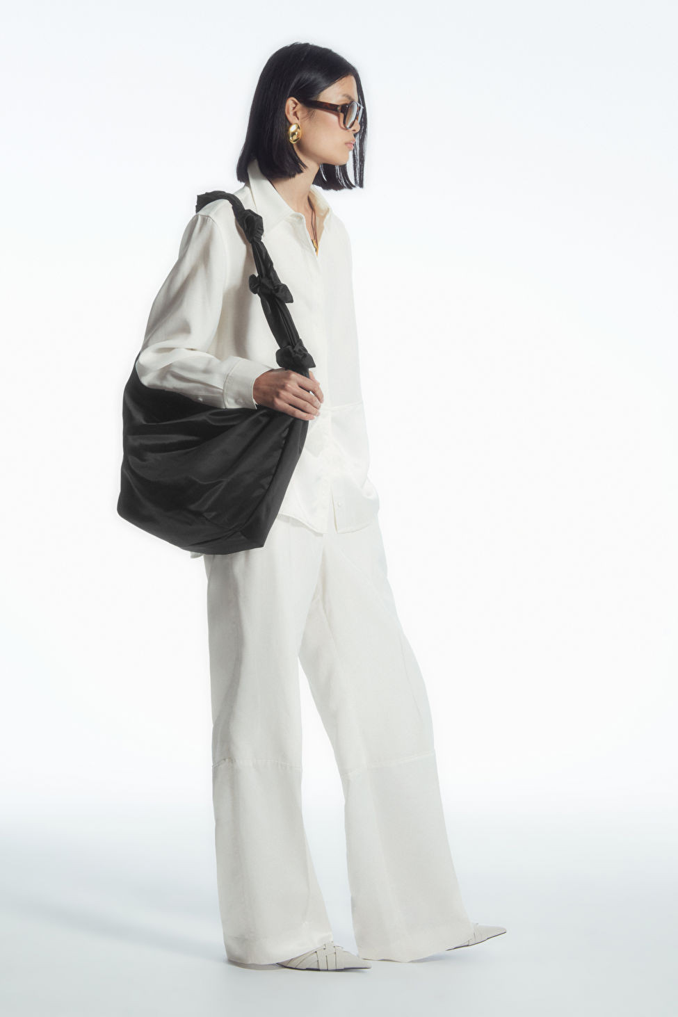 PANTALON LARGE EMPIÈCEMENT SATINÉ | COS (EU)