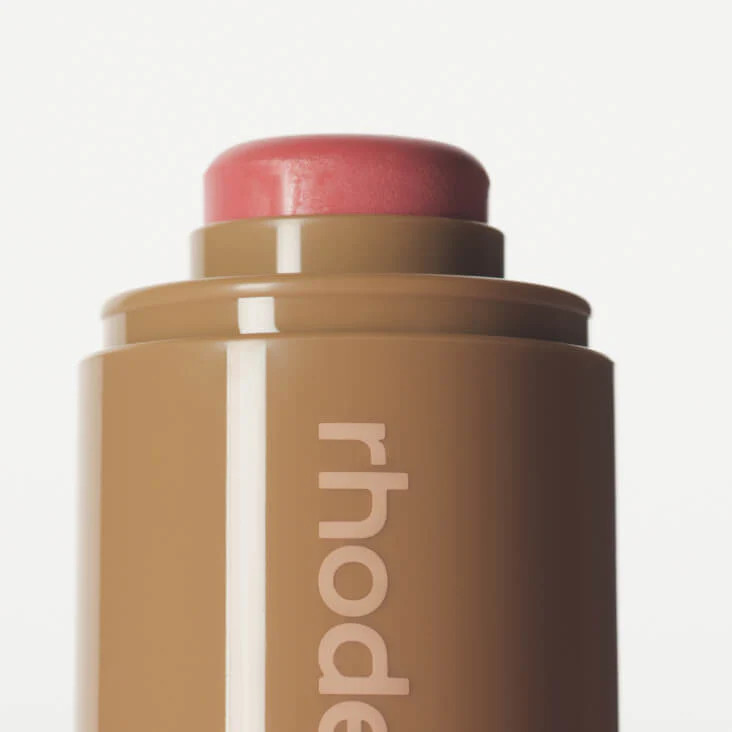 pocket blush tan line | rhode skin