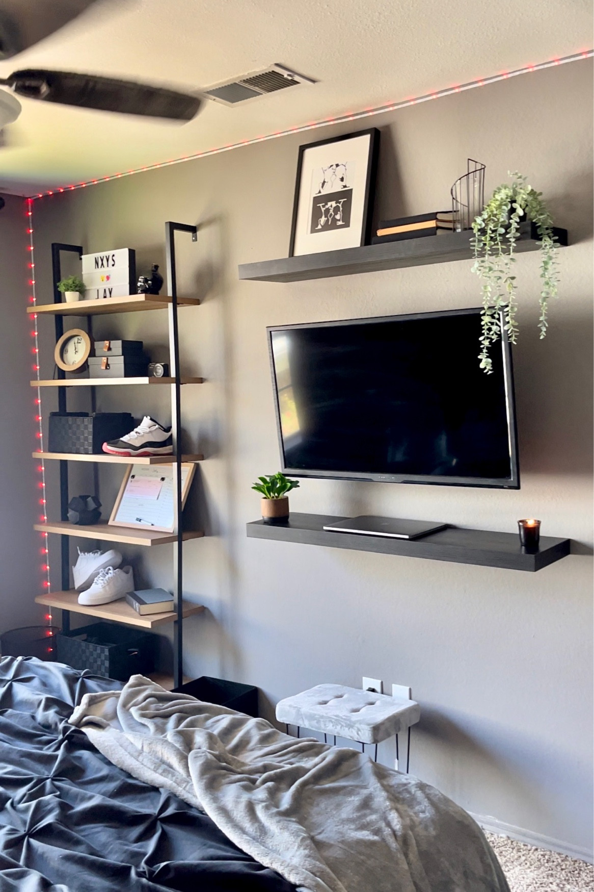 Floating Shelves | Bookshelf #LTK #ShopNow

#LTKhome #LTKsalealert #LTKunder50