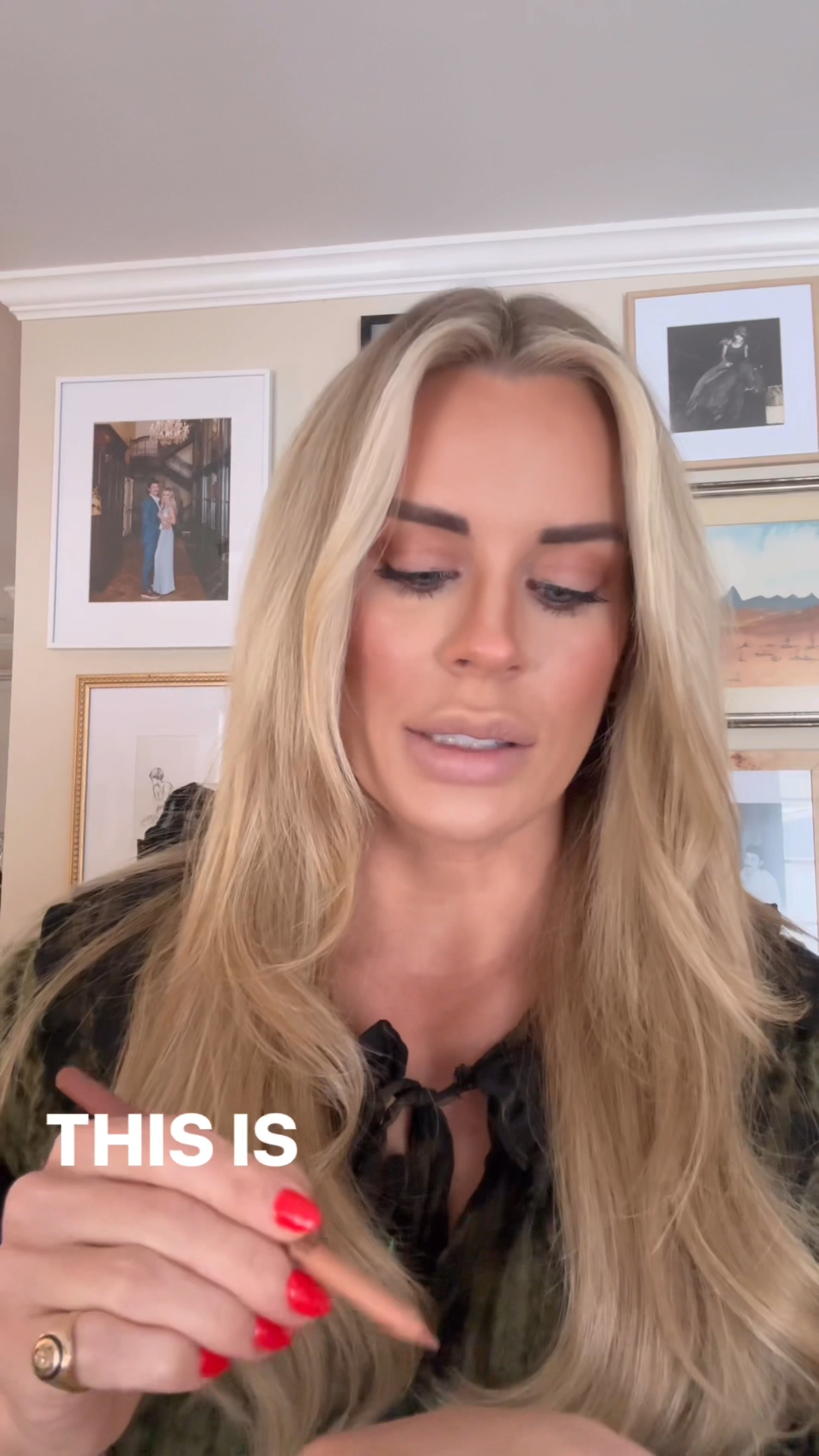 The perfect lip | Charlotte Tilbury | Sephora 

Lip color
Charlotte Tilbury Lipstick: Kim K 
Makeup Forever Liner: Wherever Walnut
Dior Gloss: Pink Lilac

#LTKfindsunder50 #LTKstyletip #LTKbeauty