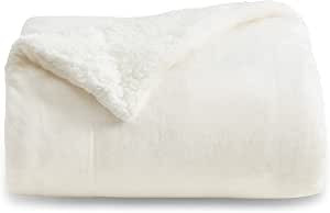 Bedsure Sherpa Fleece Throw Blanket - Fluffy Microfiber Solid Blankets for Bed and Couch Throw/Si... | Amazon (UK)